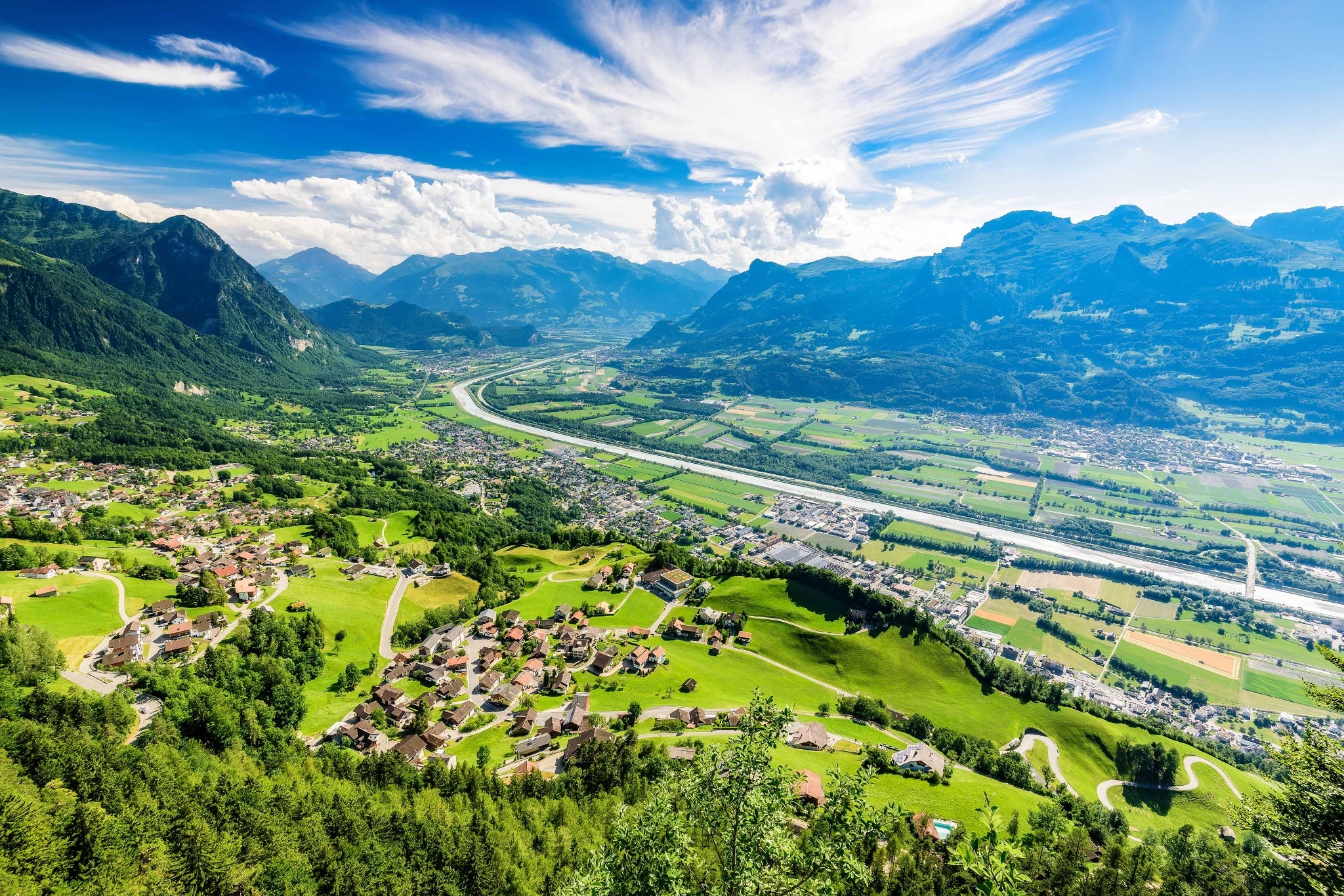 Liechtenstein Travels, Der Liechtenstein Weg, Scenic hike, Outdoor adventure, 2050x1370 HD Desktop