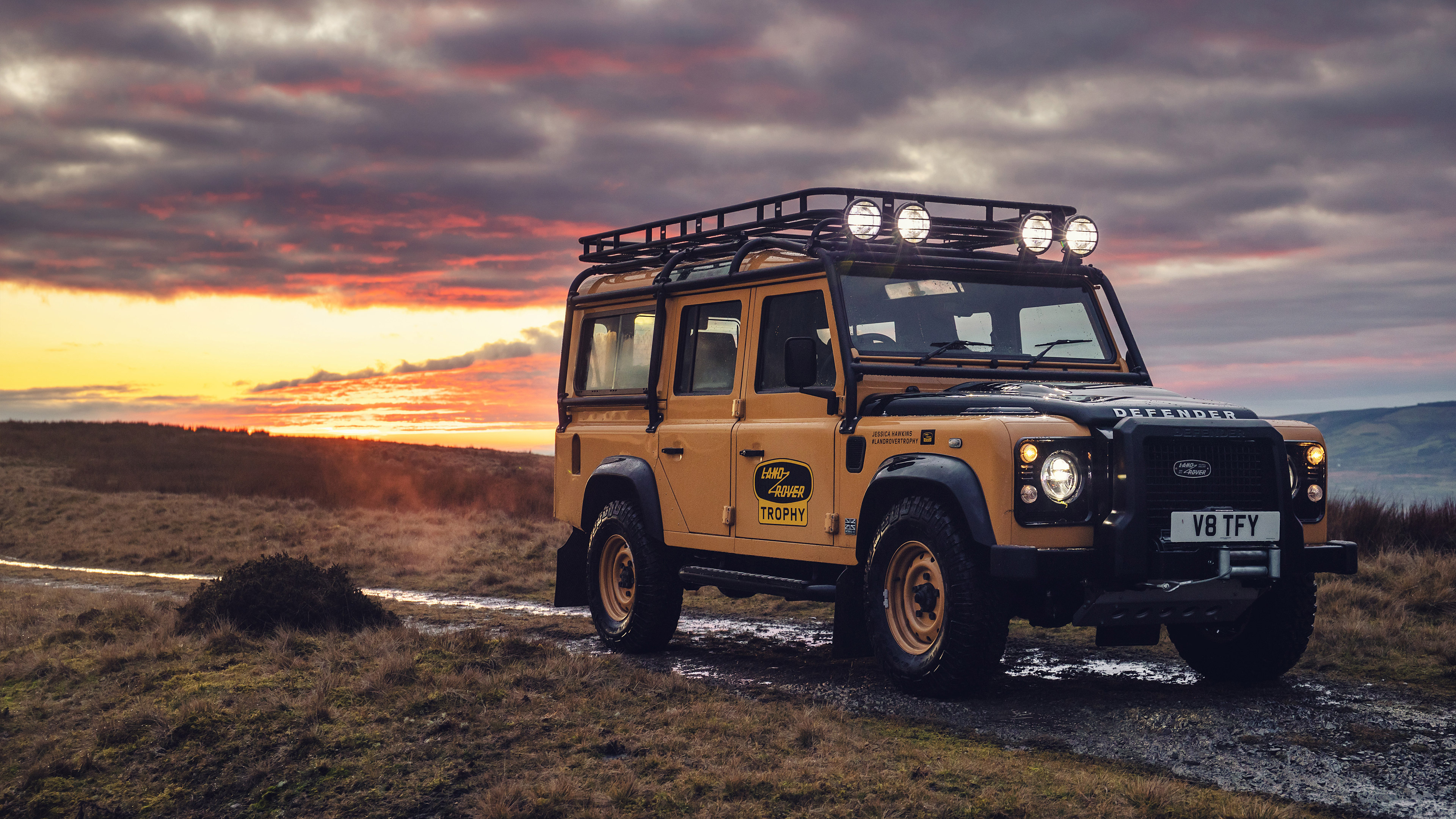 Land Rover Defender, Off-road prowess, Rugged design, Adventure vehicle, 3840x2160 4K Desktop