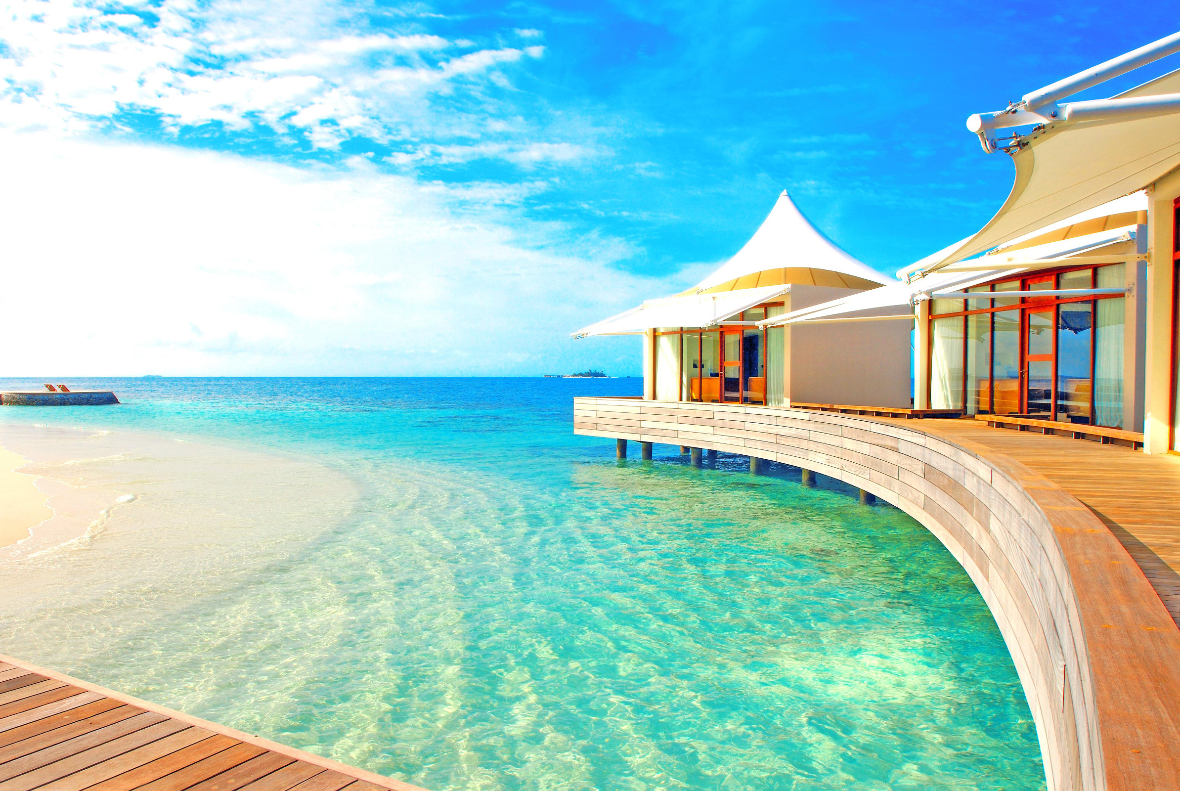 Bungalow: Overwater residence at the ocean coast, A good house for vacation, Crystal-clean water. 2390x1600 HD Background.