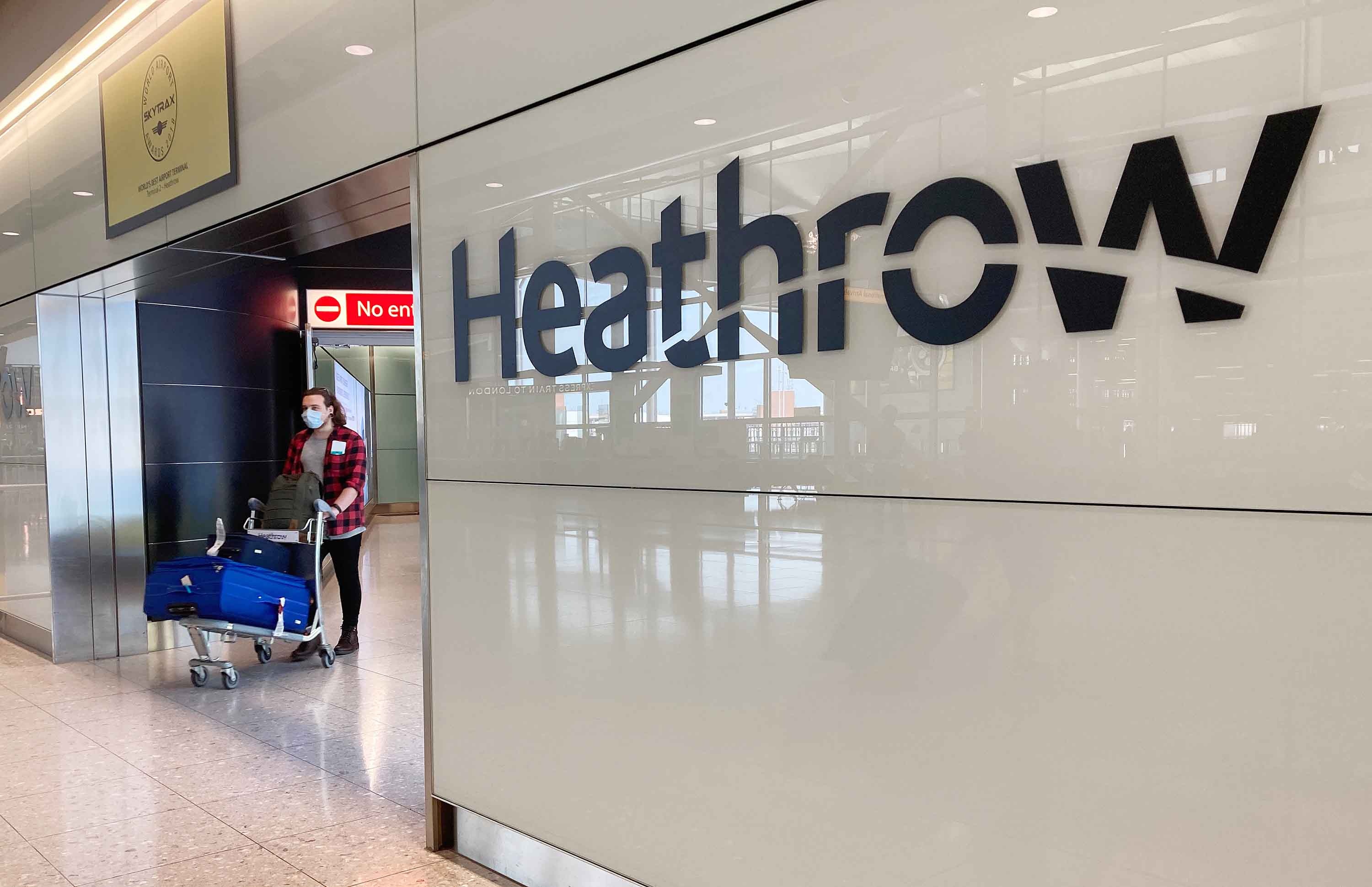 London Heathrow Airport, thermal screening trial, coronavirus symptoms, airport security, 3000x1940 HD Desktop