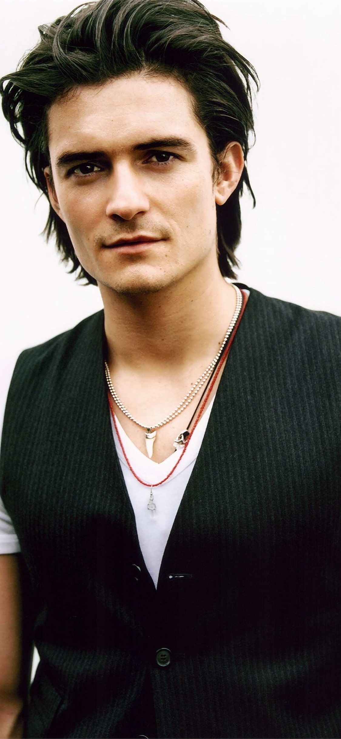 Orlando Bloom, iPhone wallpapers, High-definition images, Visual appeal, 1130x2440 HD Phone