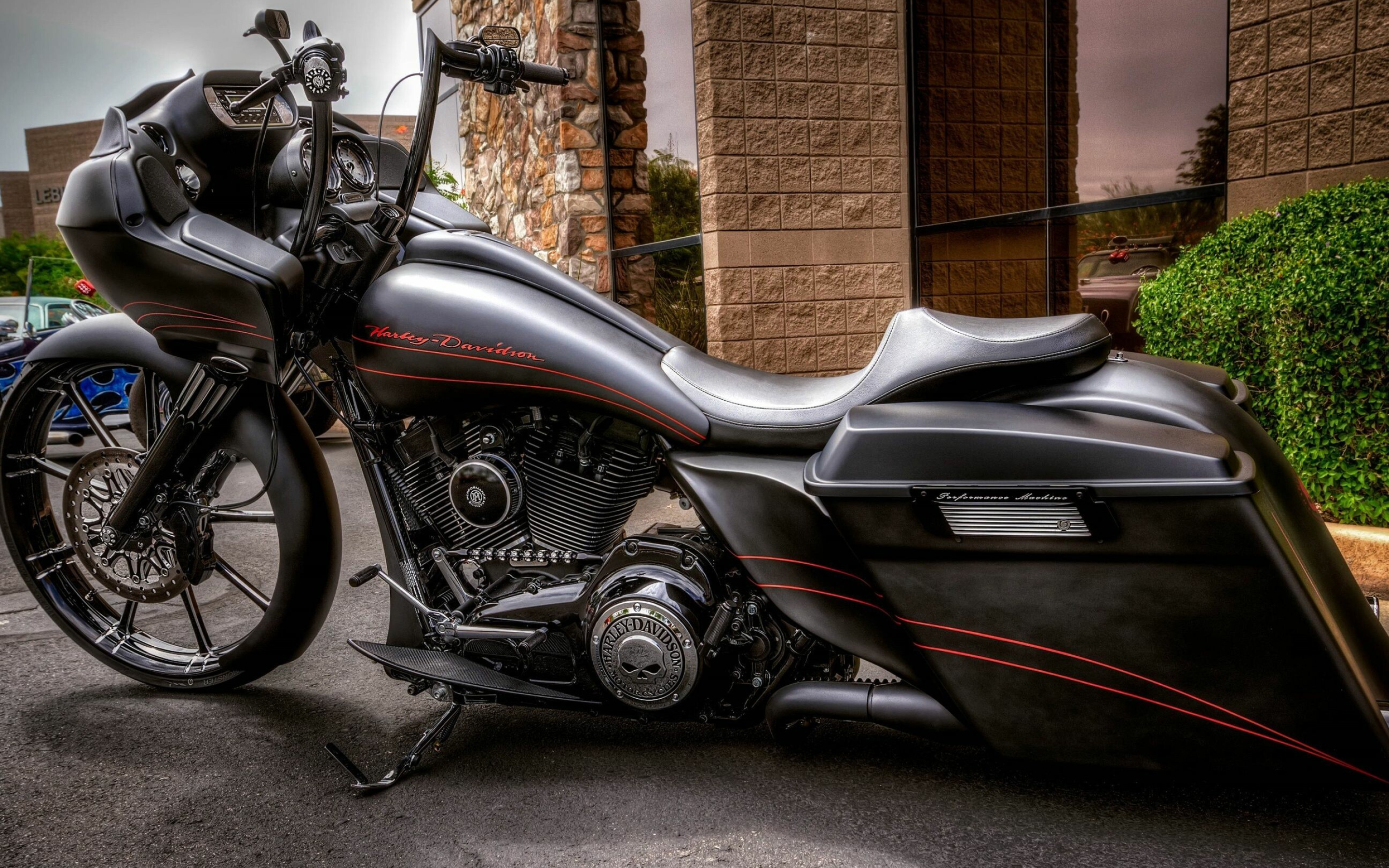 Harley-Davidson Glide: A manufacturer of premium motorcycles, H-D, Bikes. 2880x1800 HD Wallpaper.