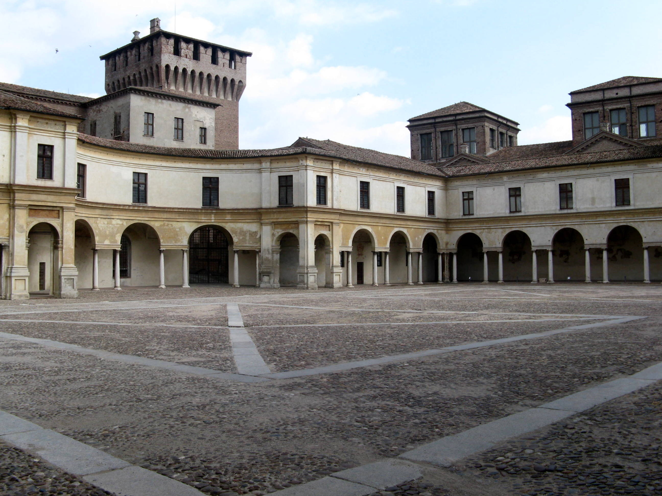 Mantova Italy, Castello ducale dei gonzaga, 2600x1950 HD Desktop