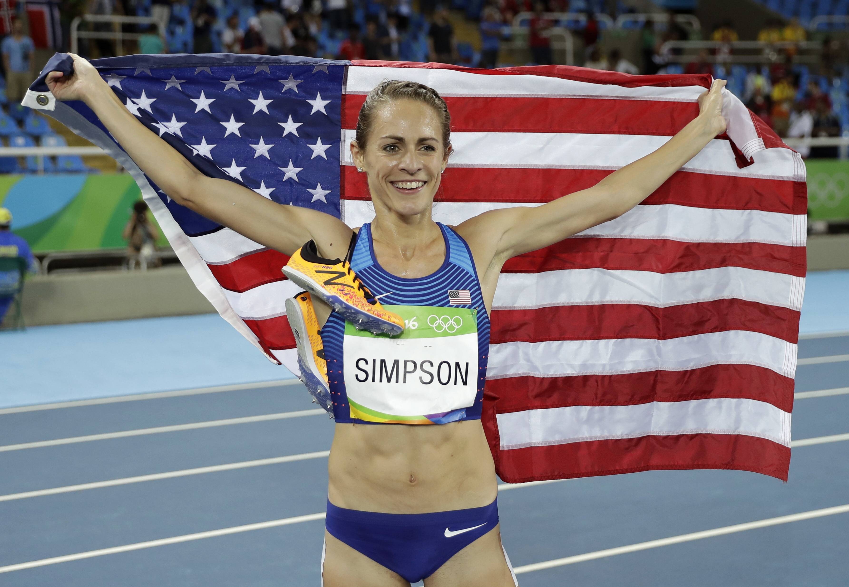 Jennifer Simpson, Long-distance records, Endurance training, Competitive spirit, 3570x2470 4K Desktop
