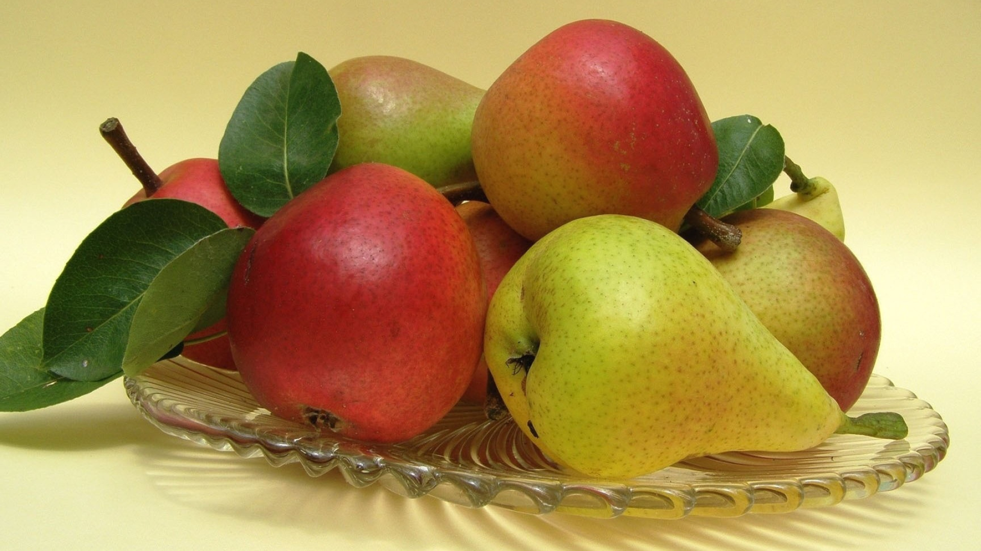 Delectable pear, Fruit platter, Nutritious option, Refreshing snack, 1920x1080 Full HD Desktop