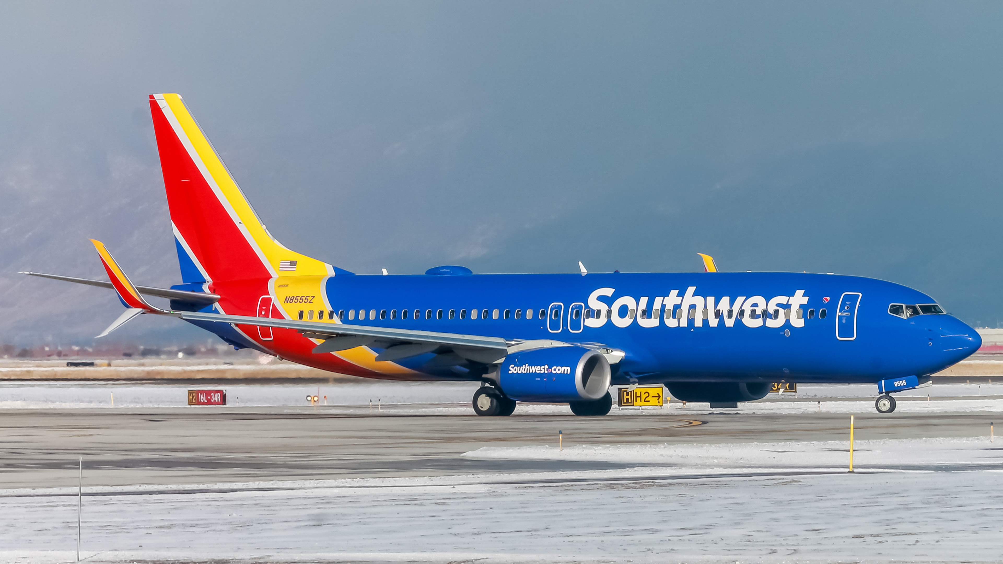 Southwest Airlines, Boeing 737-800, AeroXplorer photo database, 3840x2160 4K Desktop