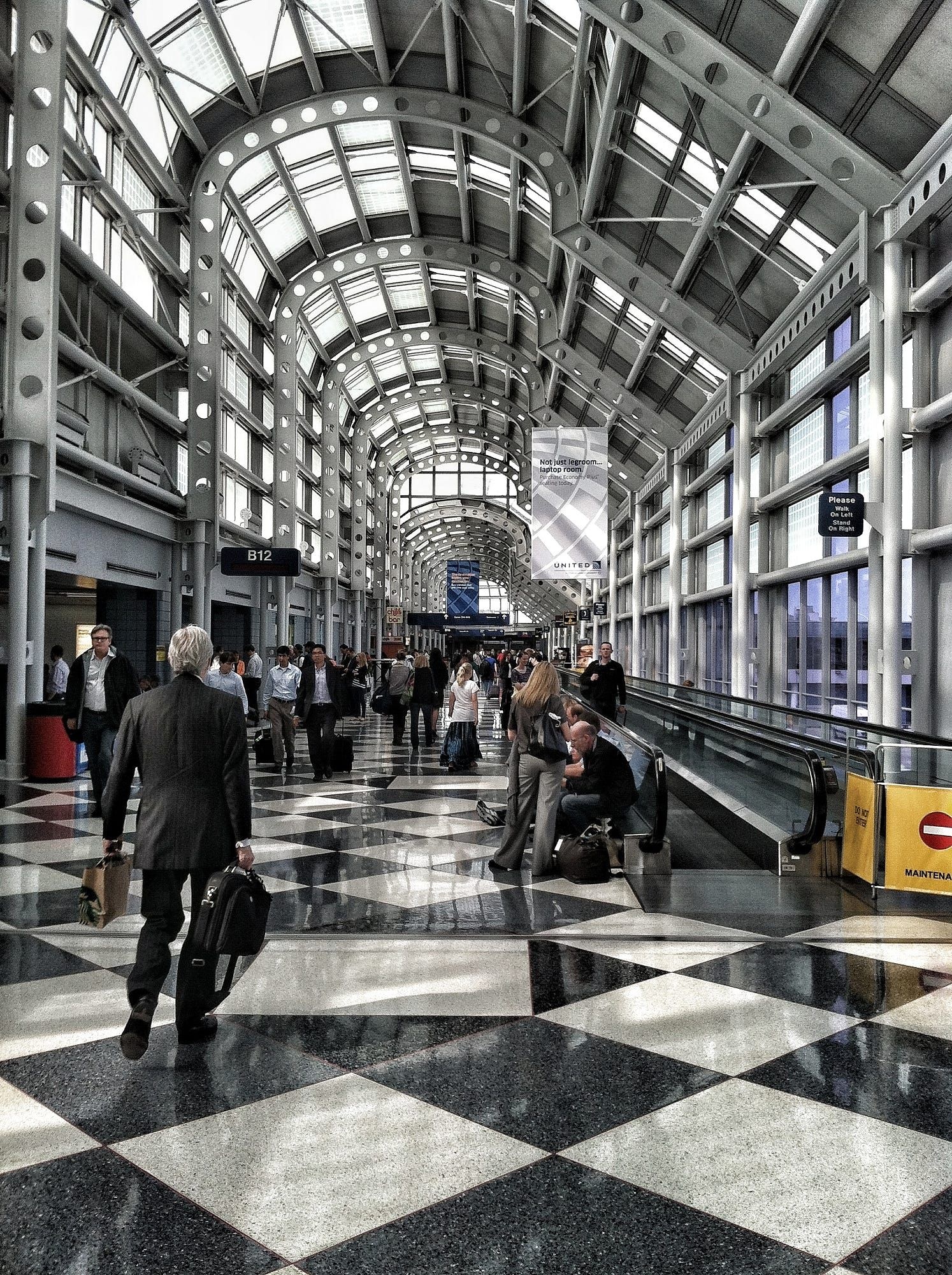 Chicago O'Hare Airport, Pin on Chicago, Images, Travels, 1500x2000 HD Phone