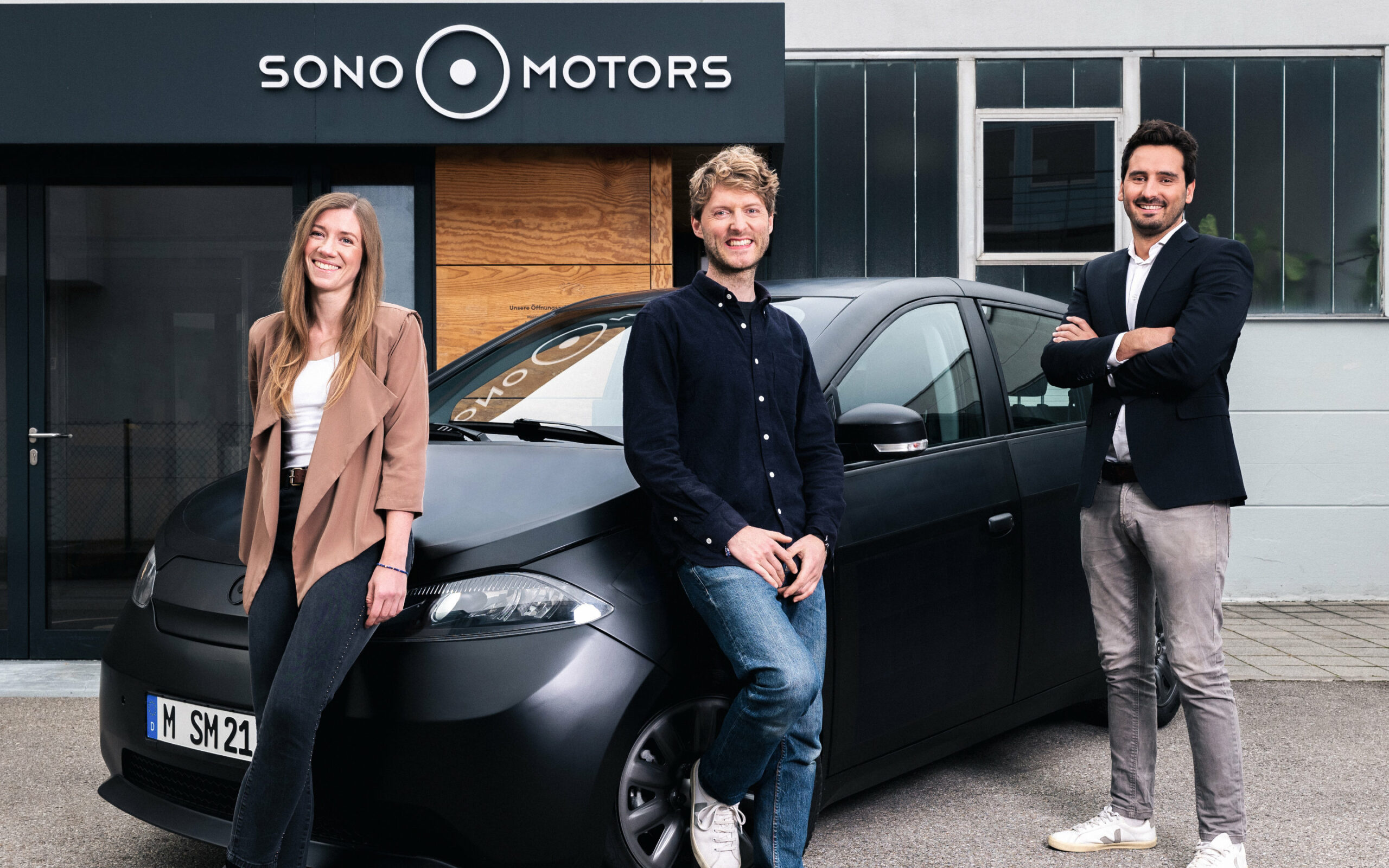 Sono Motors, Successful IPO, Electric vehicle startup, Financial news, 2560x1600 HD Desktop