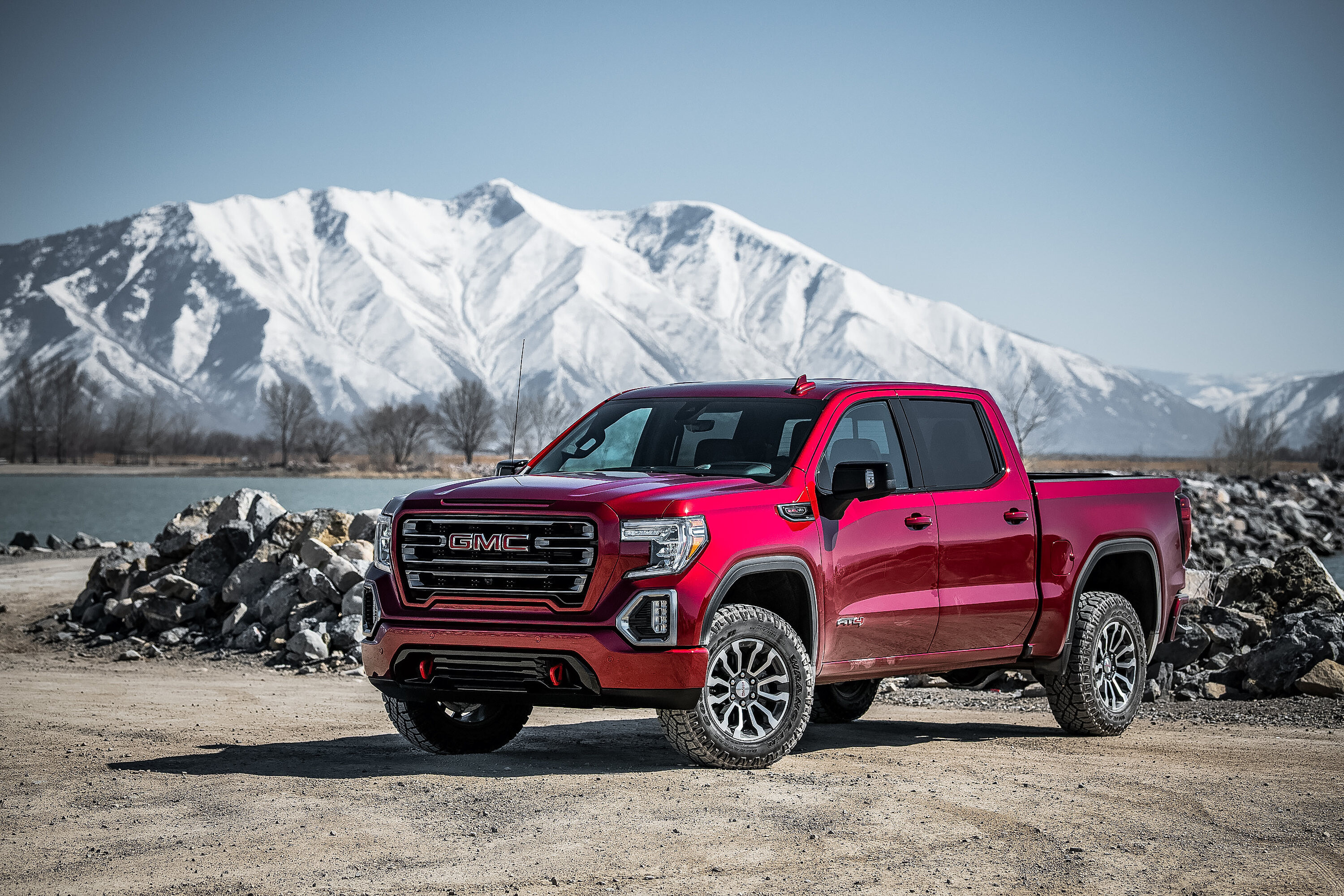 GMC: 2019 Sierra AT4, Authentic off-road capability, 2-inch factory-installed suspension lift. 3000x2000 HD Wallpaper.