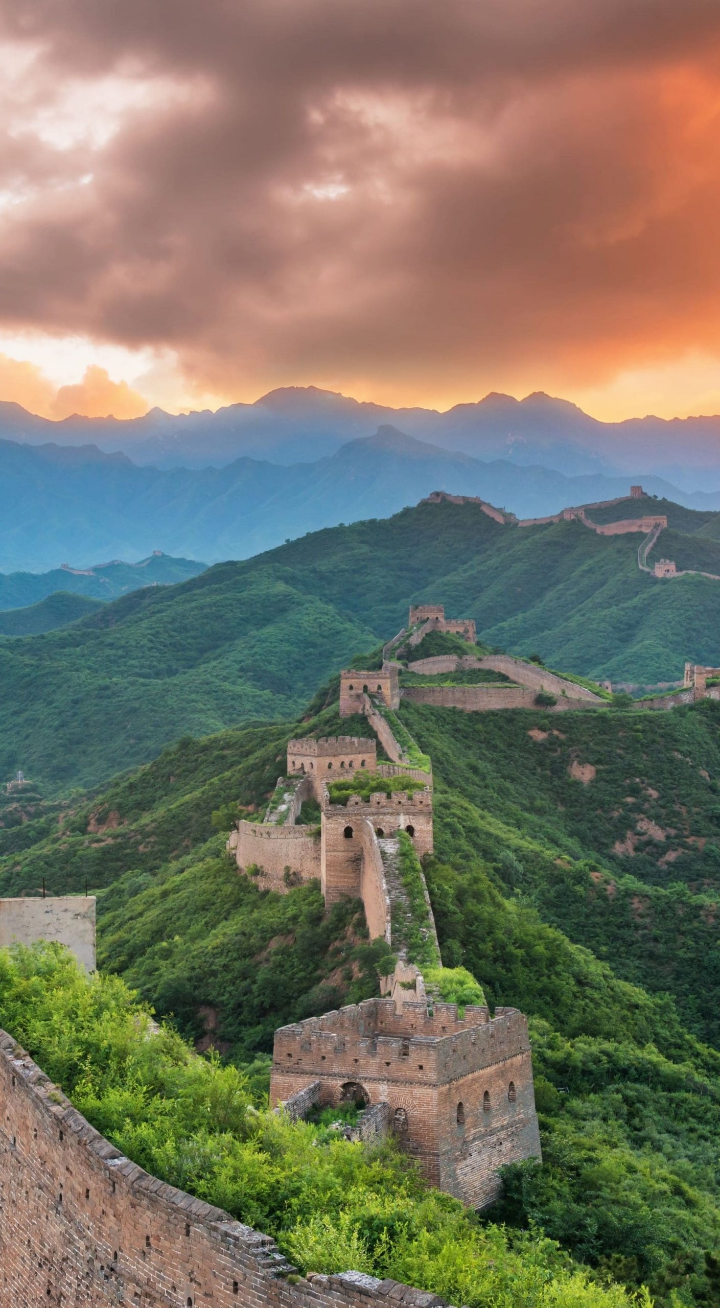Great Wall of China: Was built by several royal dynasties, including the Qin, Han, and Ming dynasties. 1410x2560 HD Wallpaper.