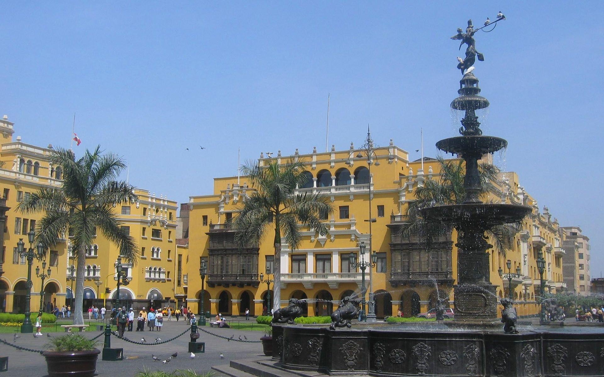 Lima cityscape, Coastal oasis, Historical architecture, Plaza de Armas, 1920x1200 HD Desktop