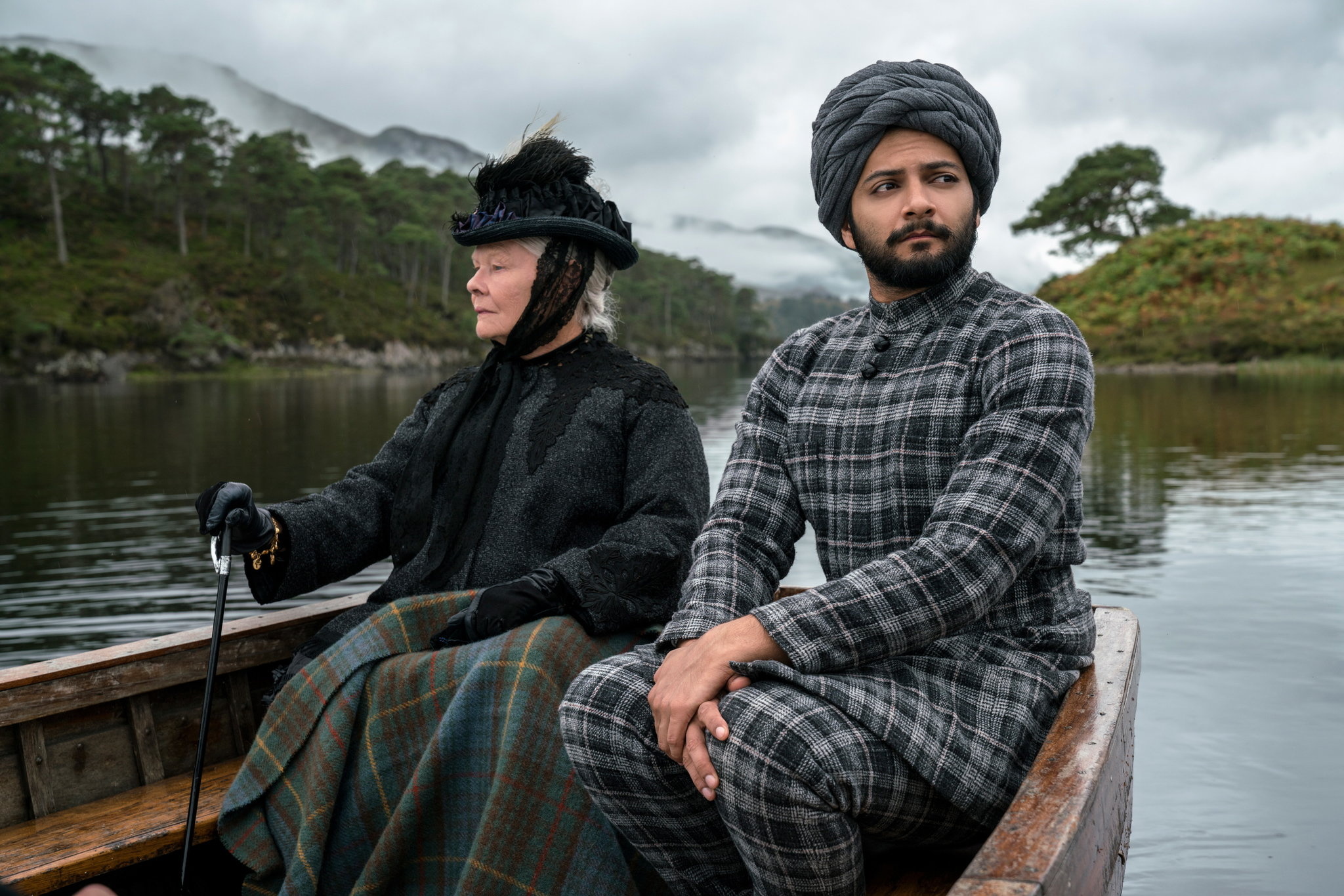 Victoria And Abdul, Royal friendship, Vipers nest, Movie review, 2050x1370 HD Desktop