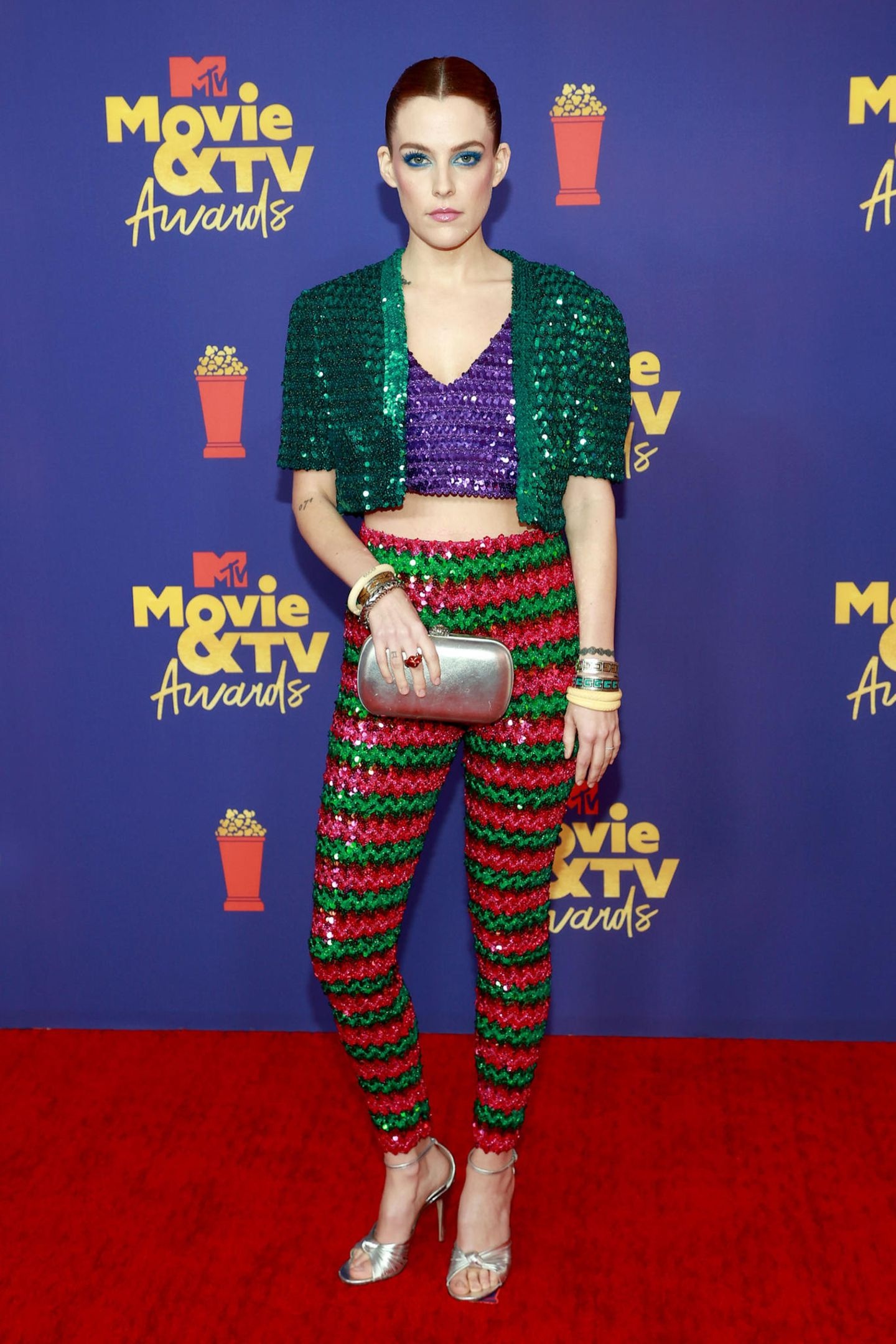 MTV Movie Awards, Fashion highlights, 2021 edition, Memorable outfits, 1440x2160 HD Handy