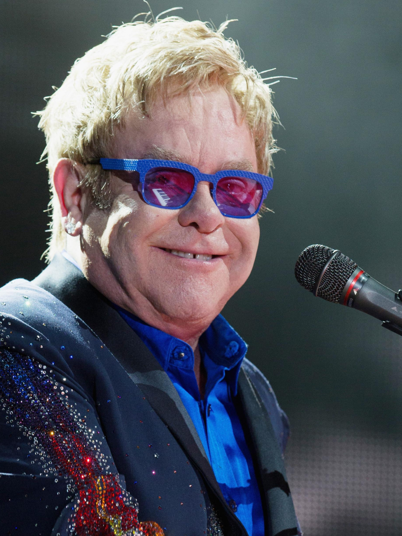 Elton John, Celeb icon, Music legend, Star-studded career, 1540x2050 HD Handy
