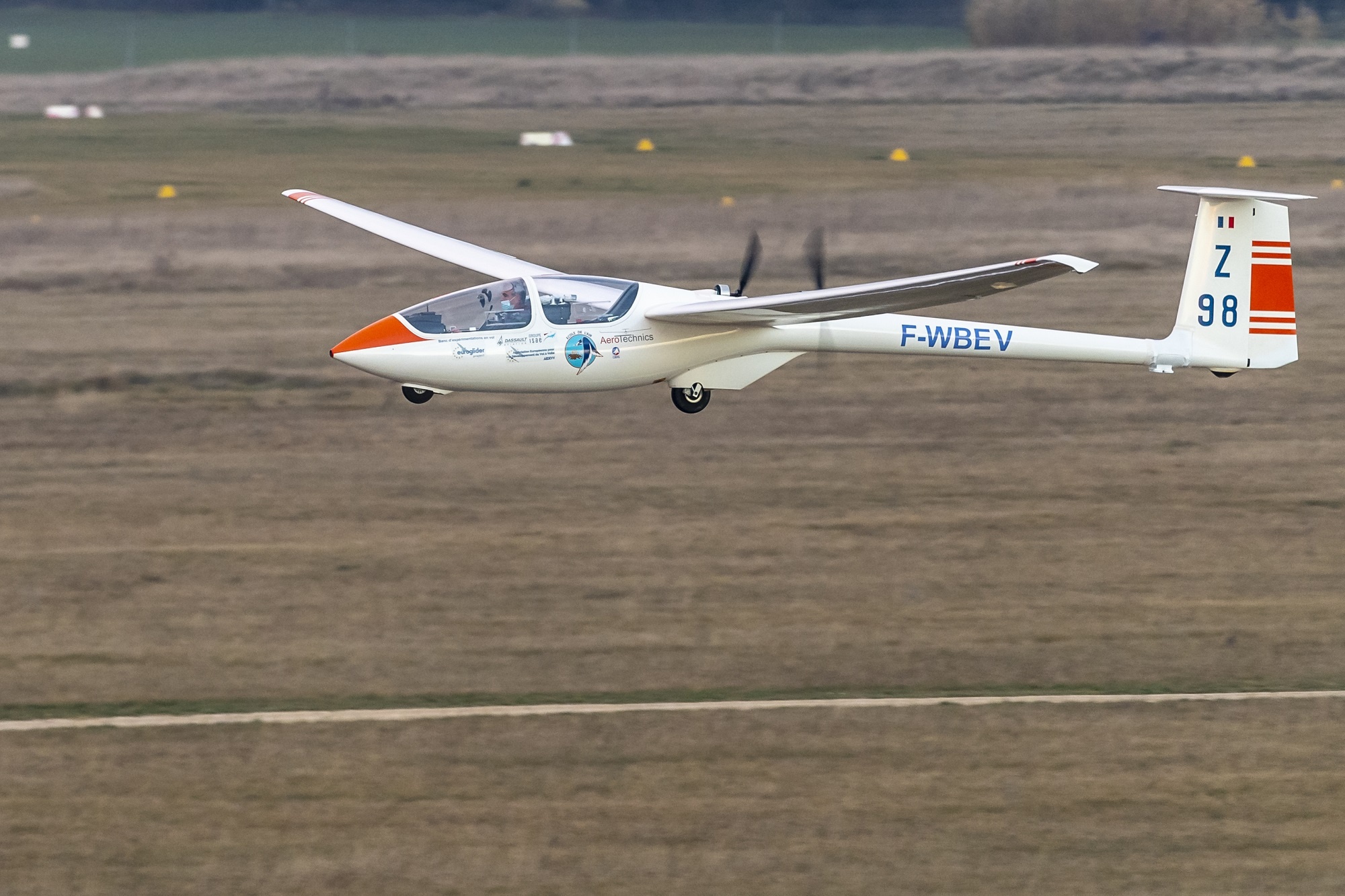 Ultralight Aviation: The EUROGLIDER autonomous electric glider project, Led by AEDEVV, Dassault Aviation and the ISAE Group. 2000x1340 HD Wallpaper.