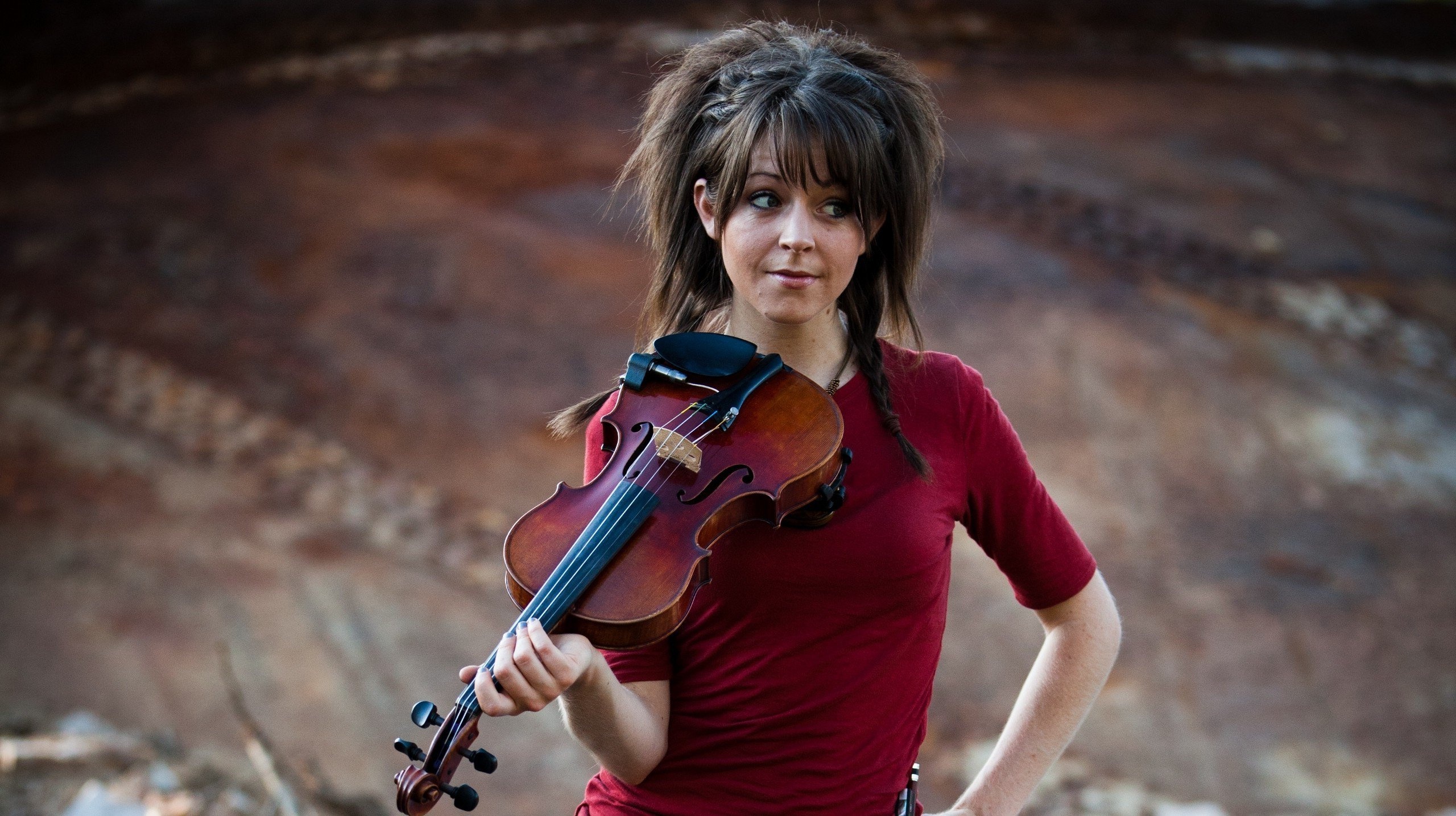 Lindsey Stirling, Music artist, Violin virtuoso, Inspirational performance, 2560x1440 HD Desktop