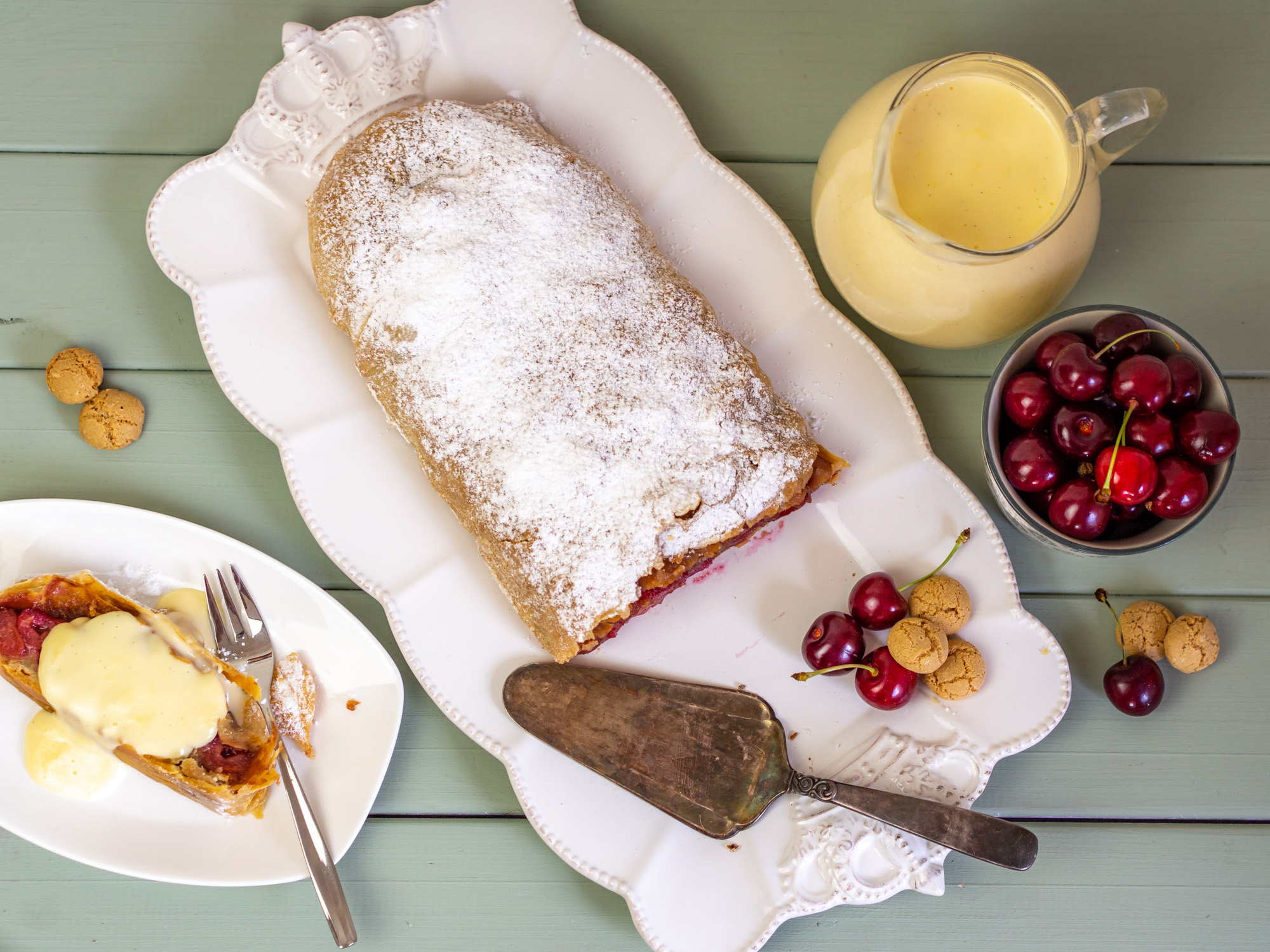 Strudel: Pastry, Associated with Ashkenazi Jewish cuisine. 2000x1500 HD Background.
