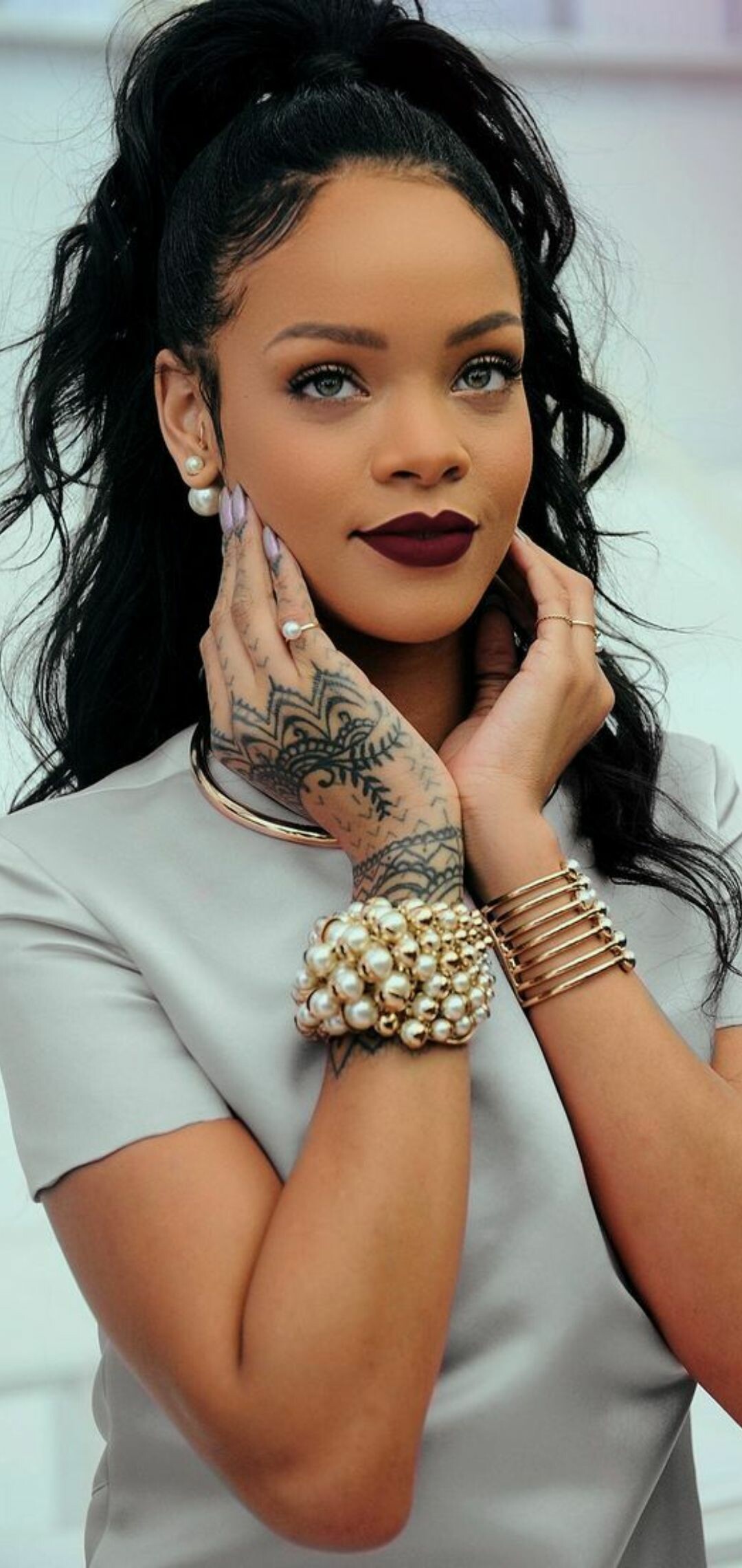 Rihanna: The second Barbadian artist to win a Grammy Award, Singer. 1080x2280 HD Wallpaper.