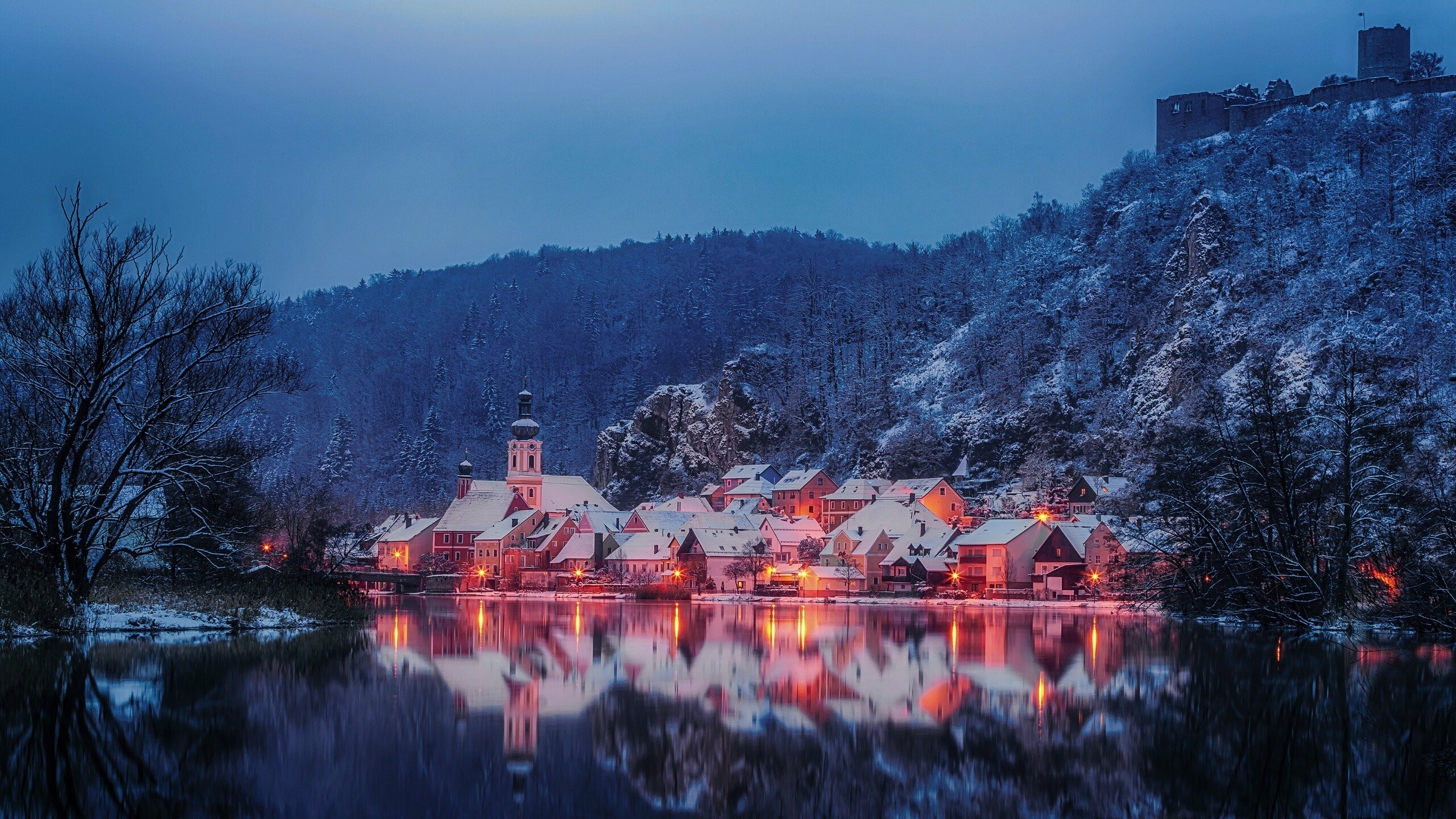 Winter: The coldest season of the year, Germany, Bavaria. 2560x1440 HD Wallpaper.