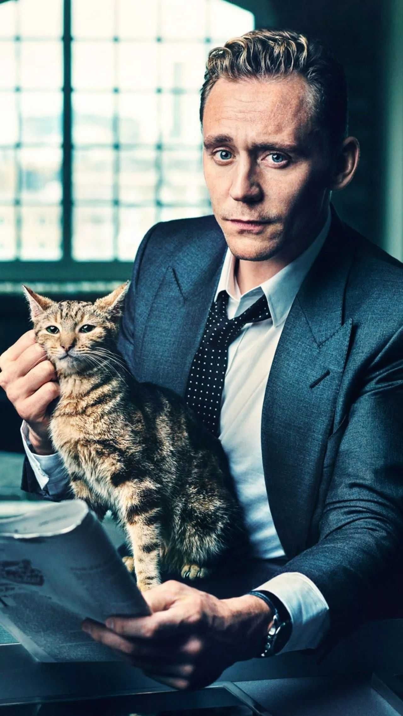 Tom Hiddleston, Movies, Actor, Wallpaper, 1280x2280 HD Phone