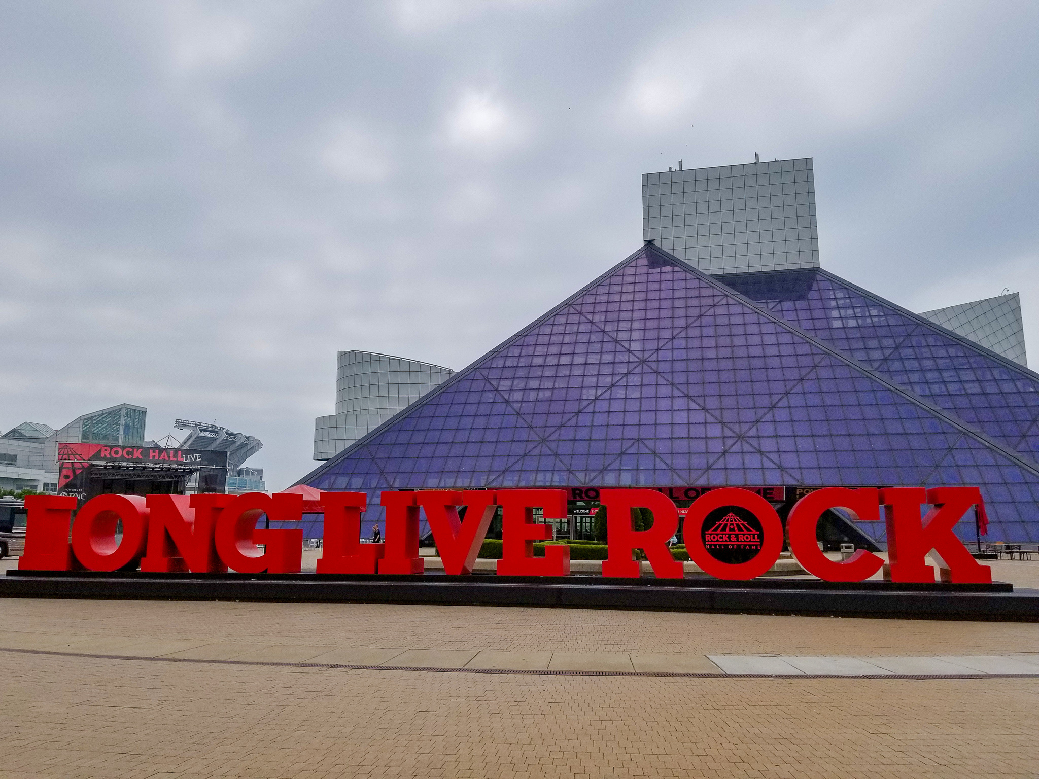 Rock and Roll Hall of Fame, Best of Cleveland, 48-hour travel guide, Traverse Ohio, 2050x1540 HD Desktop