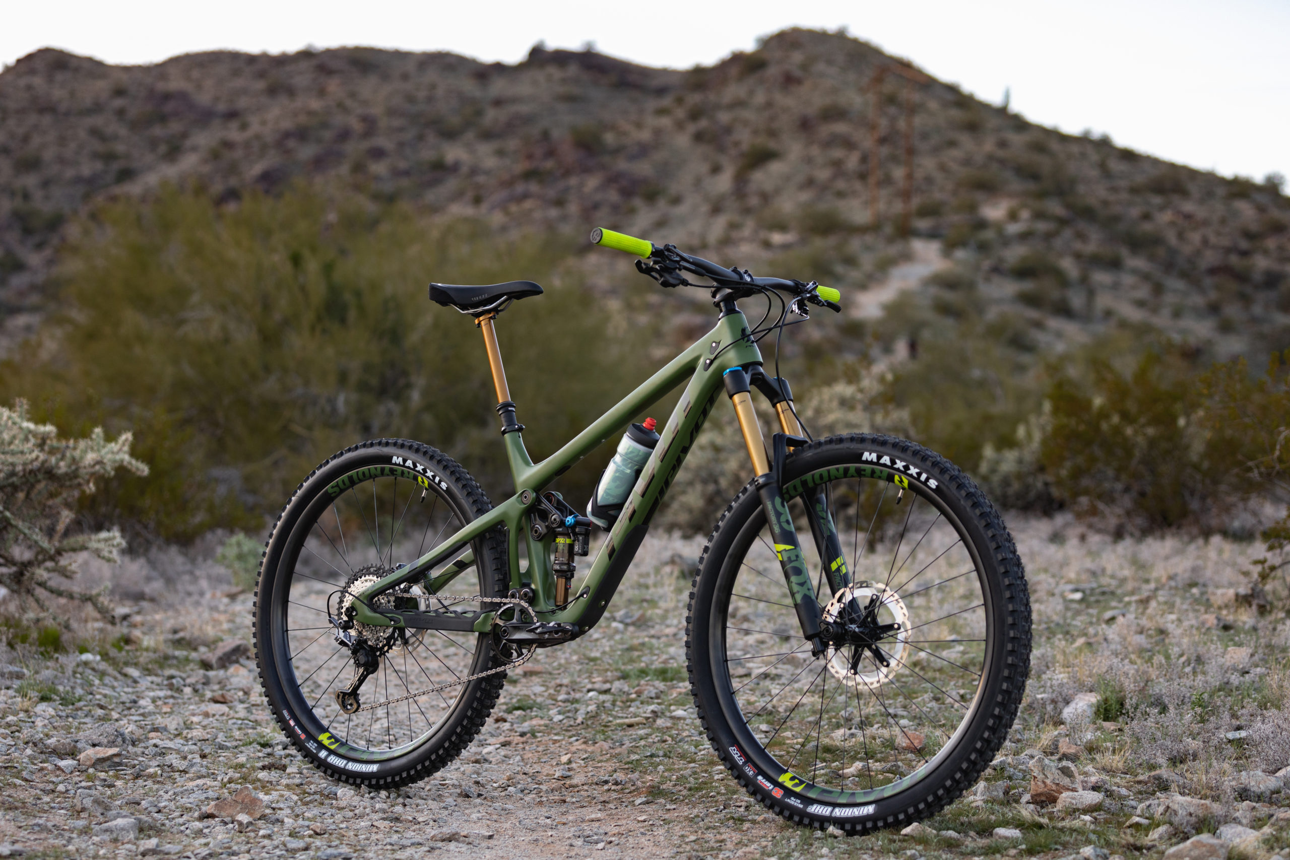Pivot Cycles, Updated switchblade, 29er trail bike, Aggressive angles, 2560x1710 HD Desktop