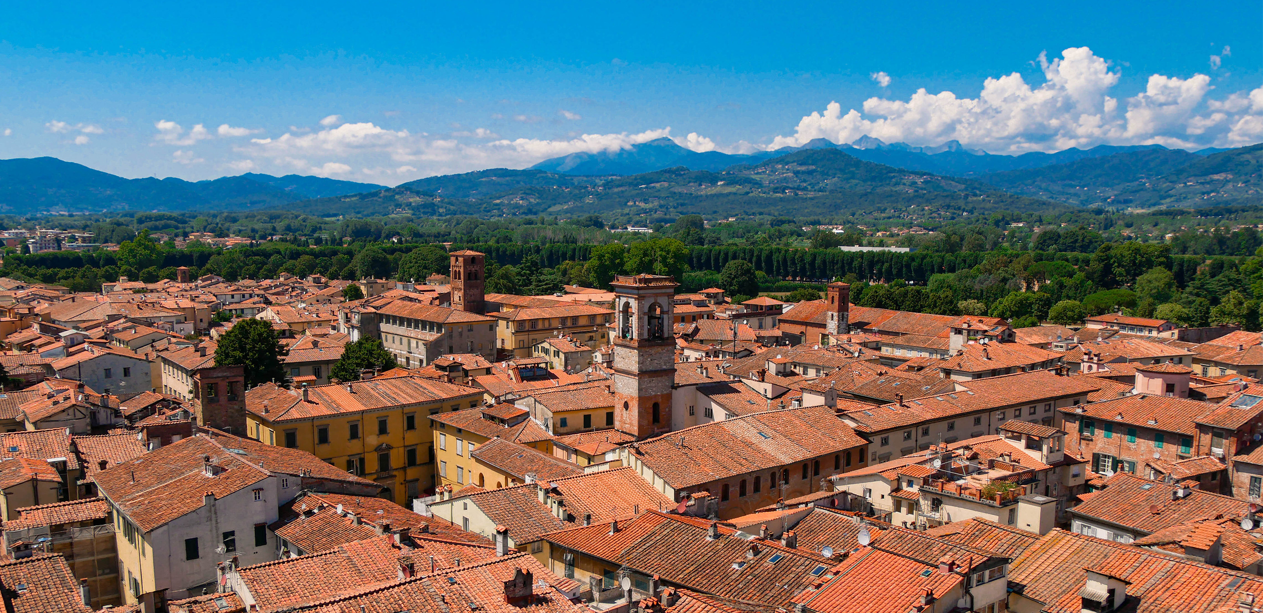 Lucca in Tuscany, Unusual attractions, Off the beaten path, Tuscan treasures, 2560x1250 Dual Screen Desktop