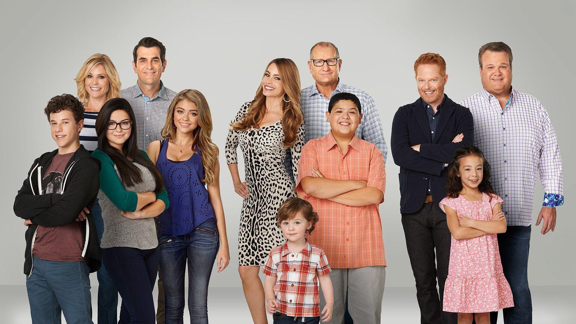 Modern Family, Top free wallpapers, Hilarious and heartwarming, Beloved characters, 1920x1080 Full HD Desktop