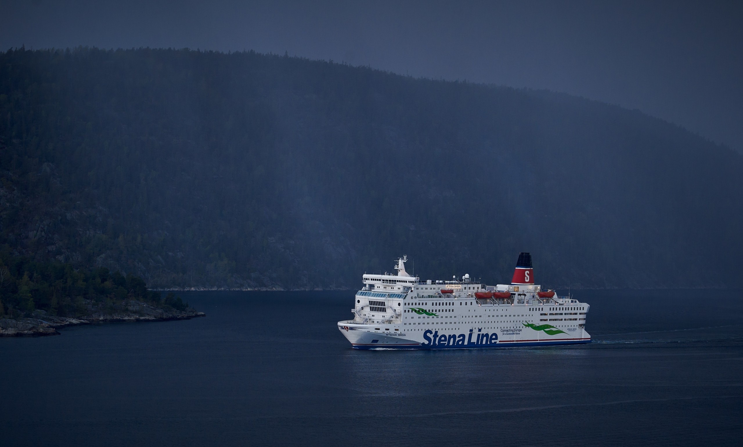 Ferry: A transfer ship, as a regular service. 2560x1540 HD Wallpaper.