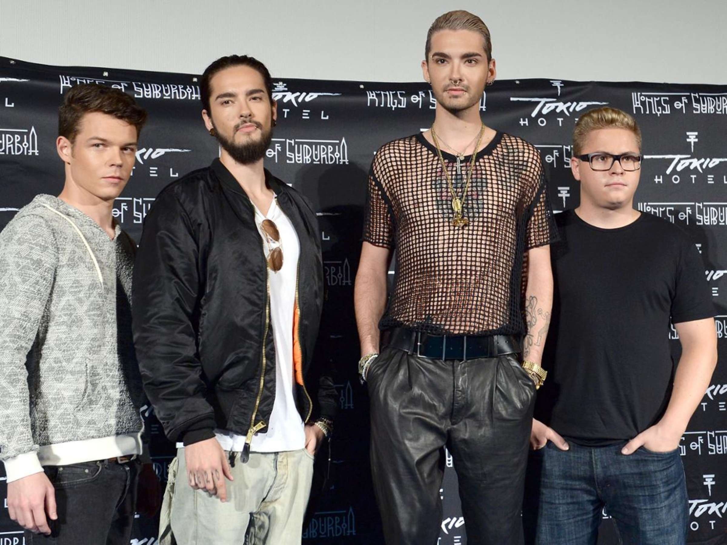 Tokio Hotel: The contract with Sony BMG Germany, The first German-language album, Schrei. 2400x1800 HD Background.