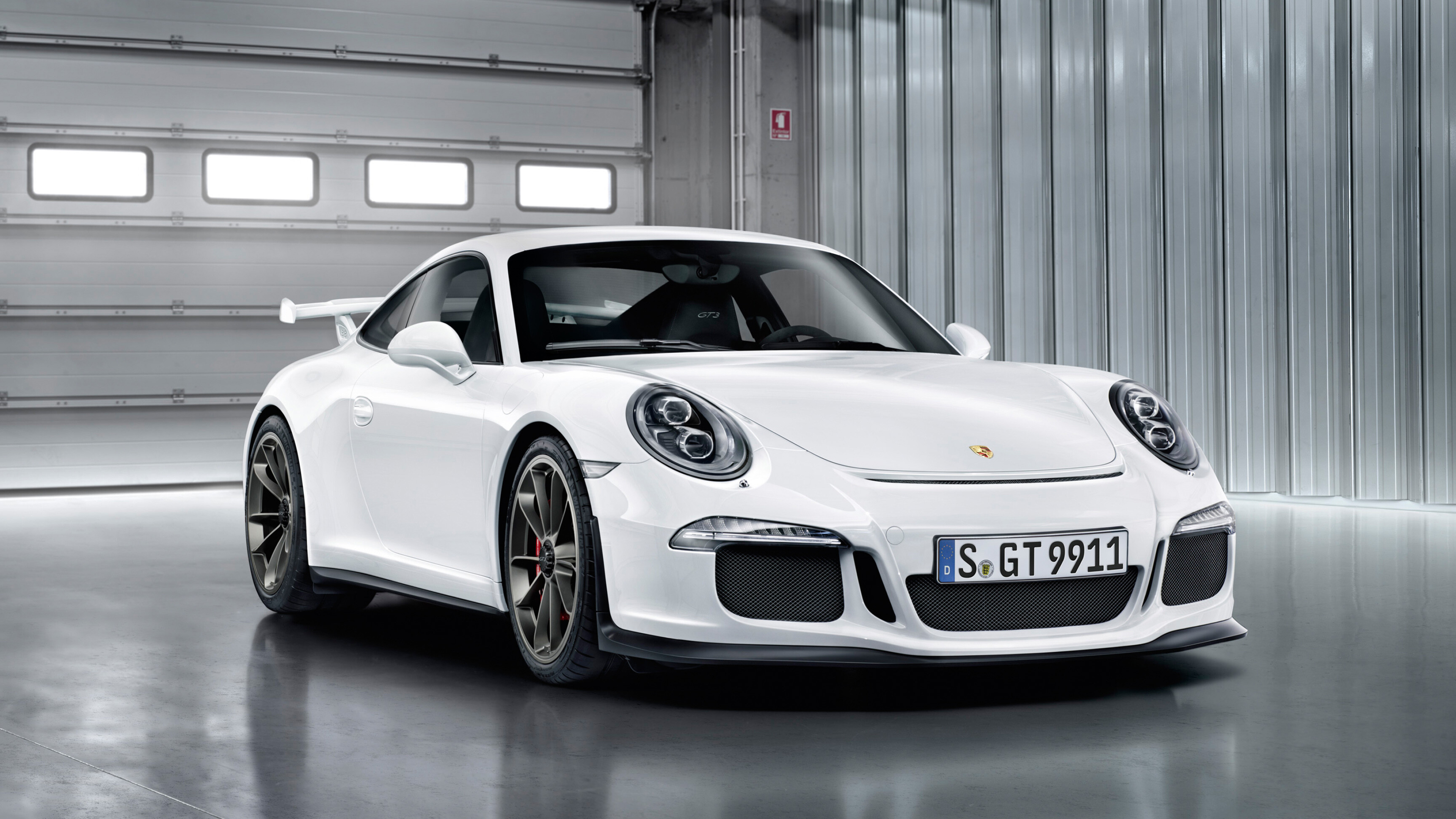 Porsche: GT3, 2014, A classic engine, An automatic transmission. 3840x2160 4K Background.
