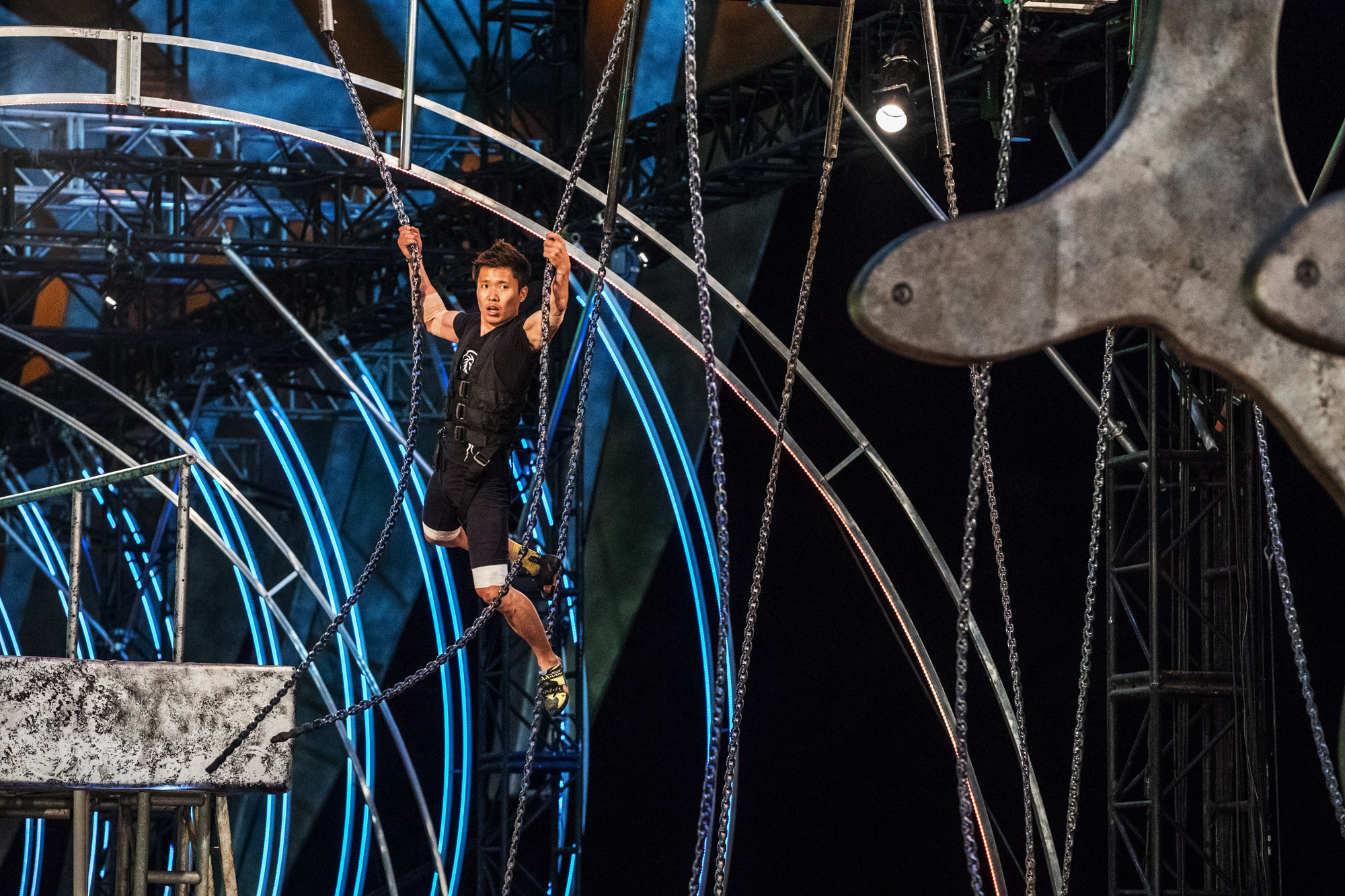 Ultimate Beastmaster, Reality TV, Innovative approach, Viewer engagement, 2000x1340 HD Desktop
