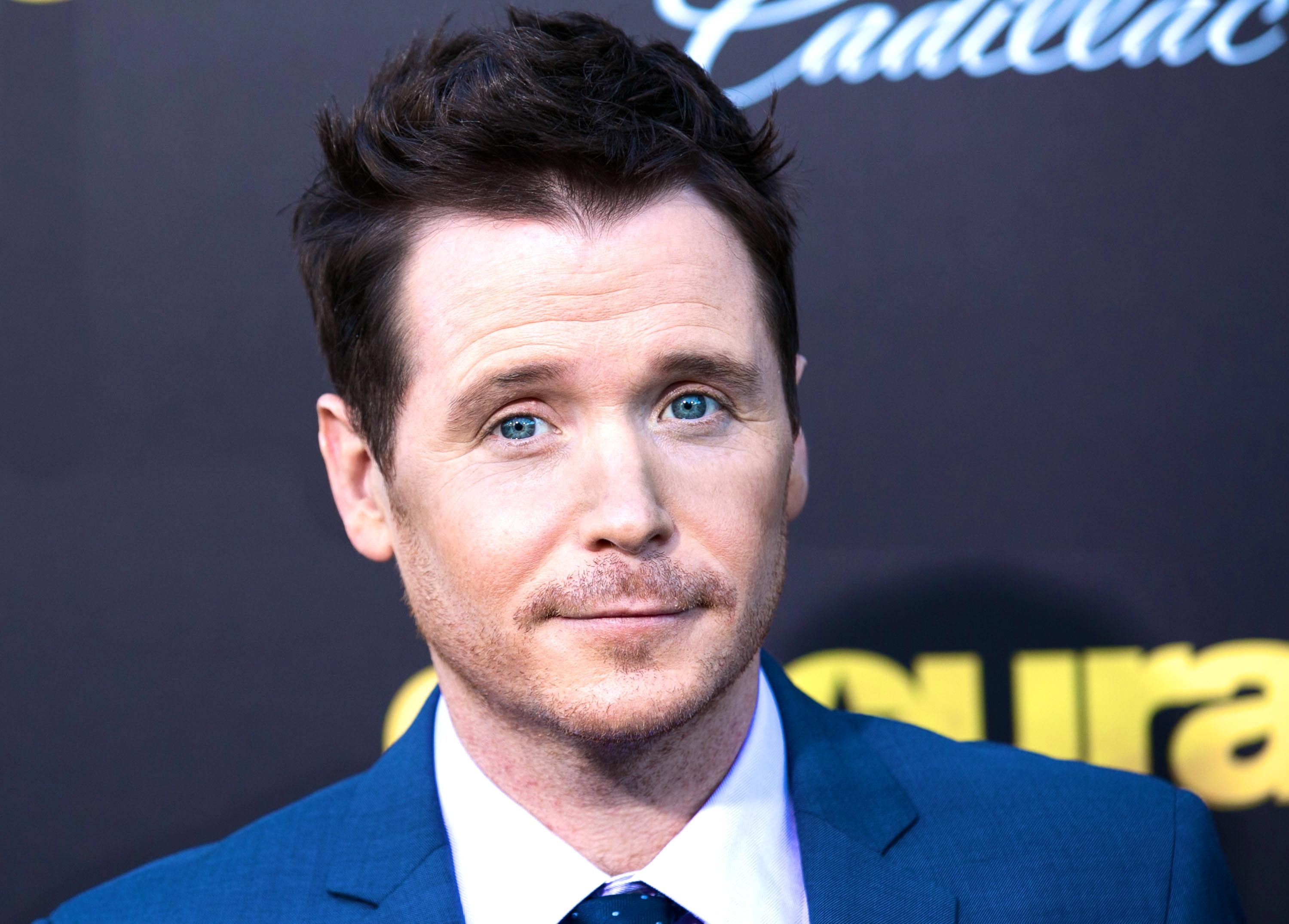Kevin Connolly: An American actor and director who is best known for his role as Eric Murphy in the HBO series Entourage. 3000x2150 HD Background.
