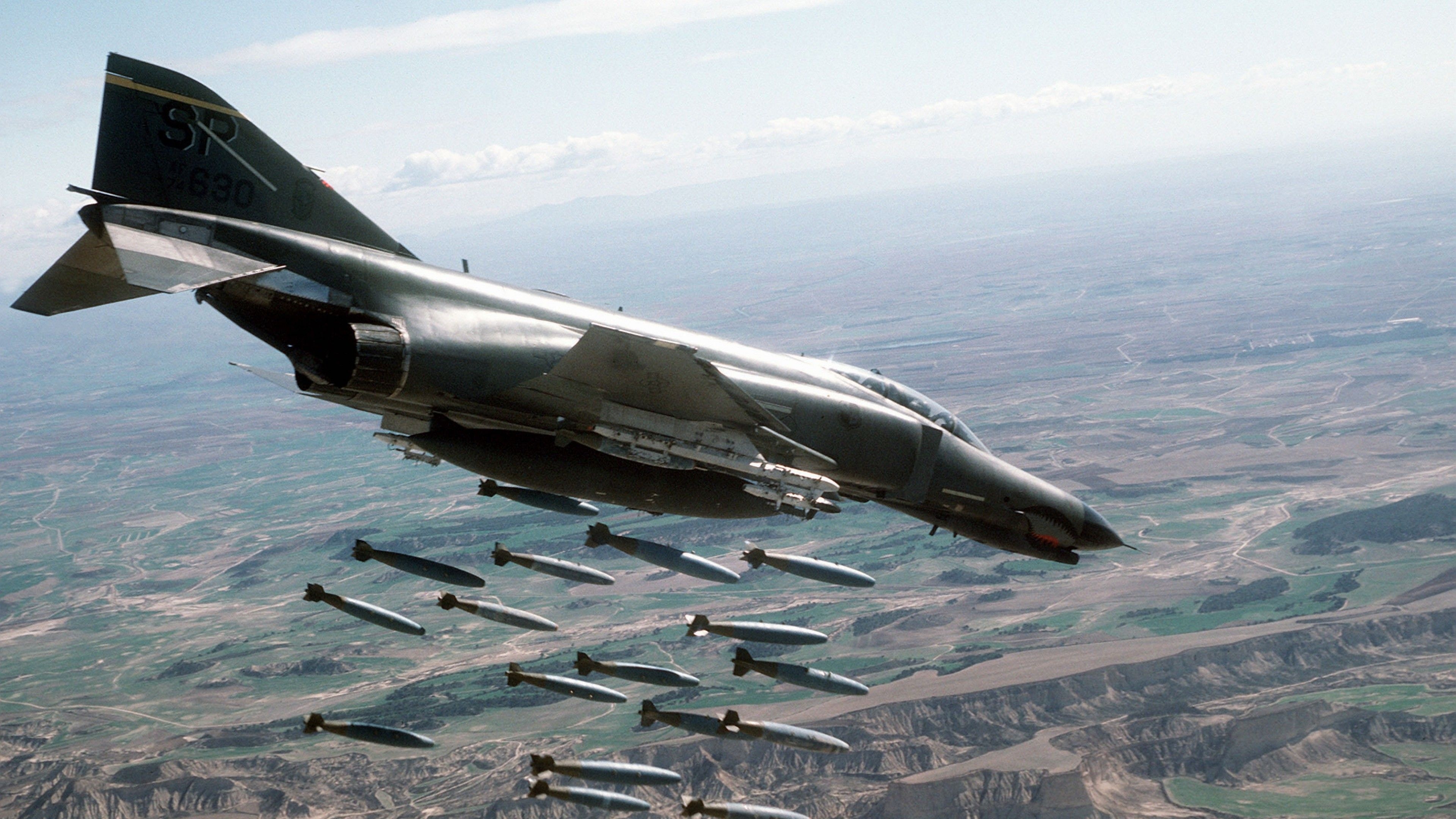 War Thunder, F-4 Phantom II wallpapers, Aeronautical marvels, Top-tier aviation, 3840x2160 4K Desktop