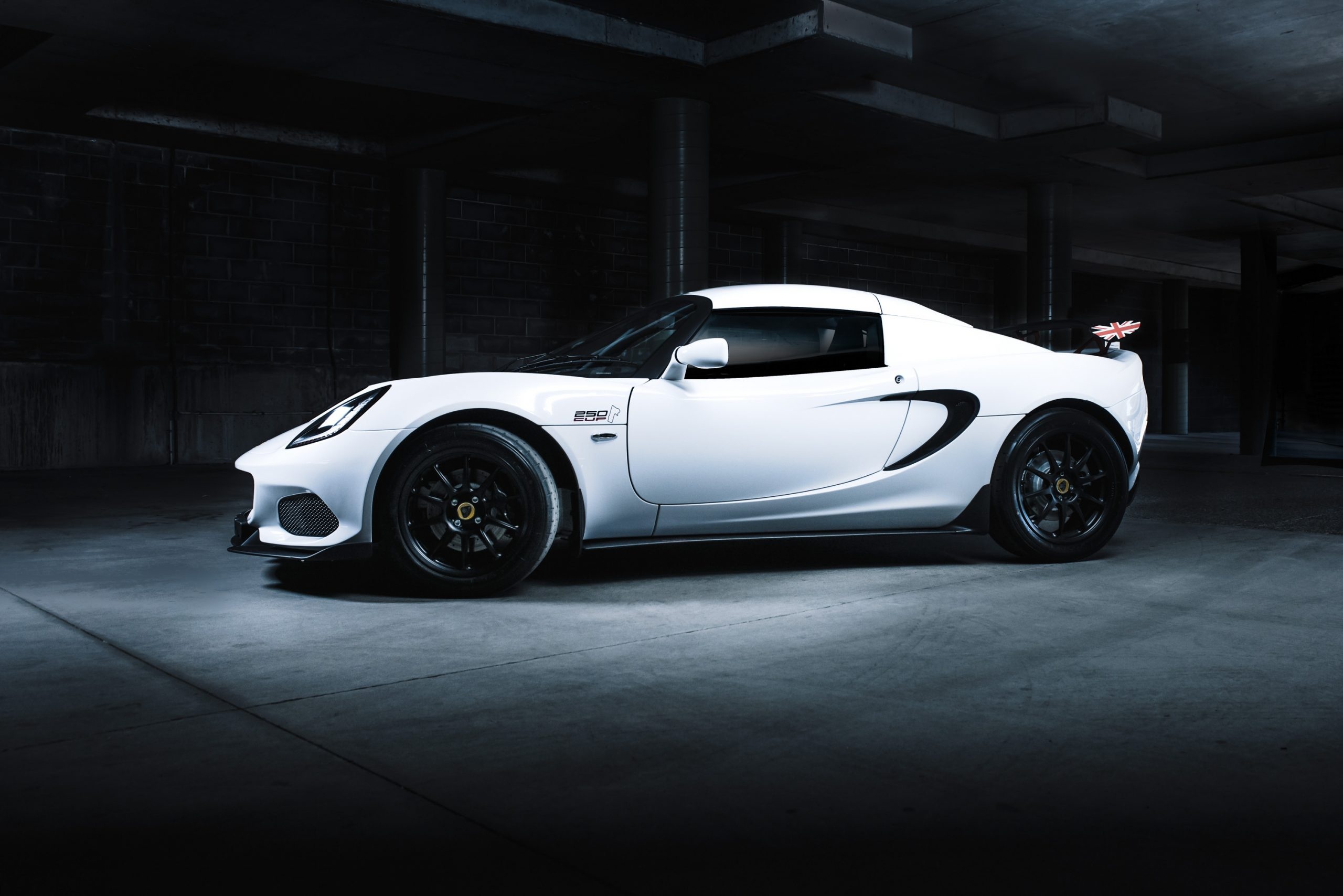 Lotus Elise, Striking wallpapers, Sports car heritage, Driving excitement, 2560x1710 HD Desktop