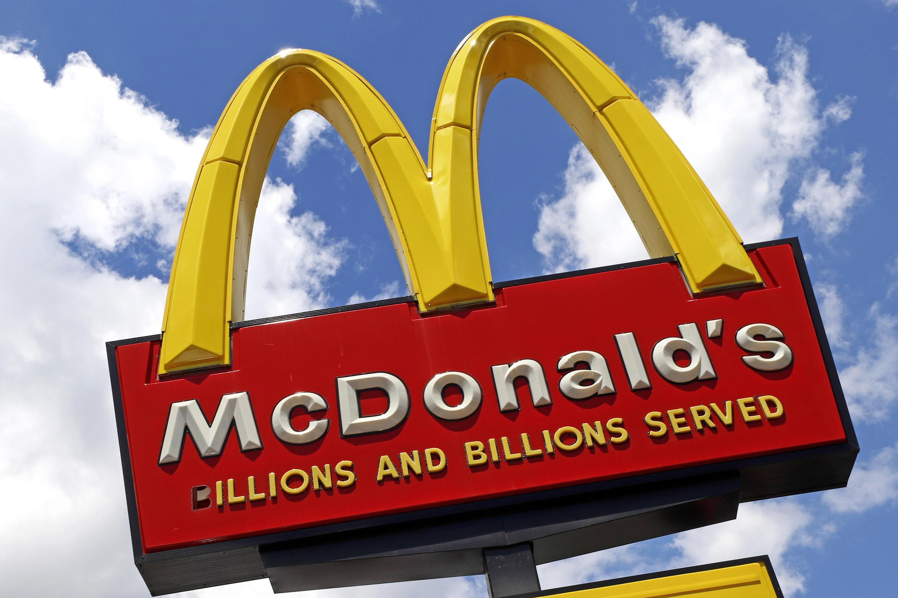 McDonald's sales surge, China and Russia challenges, 3000x2010 HD Desktop