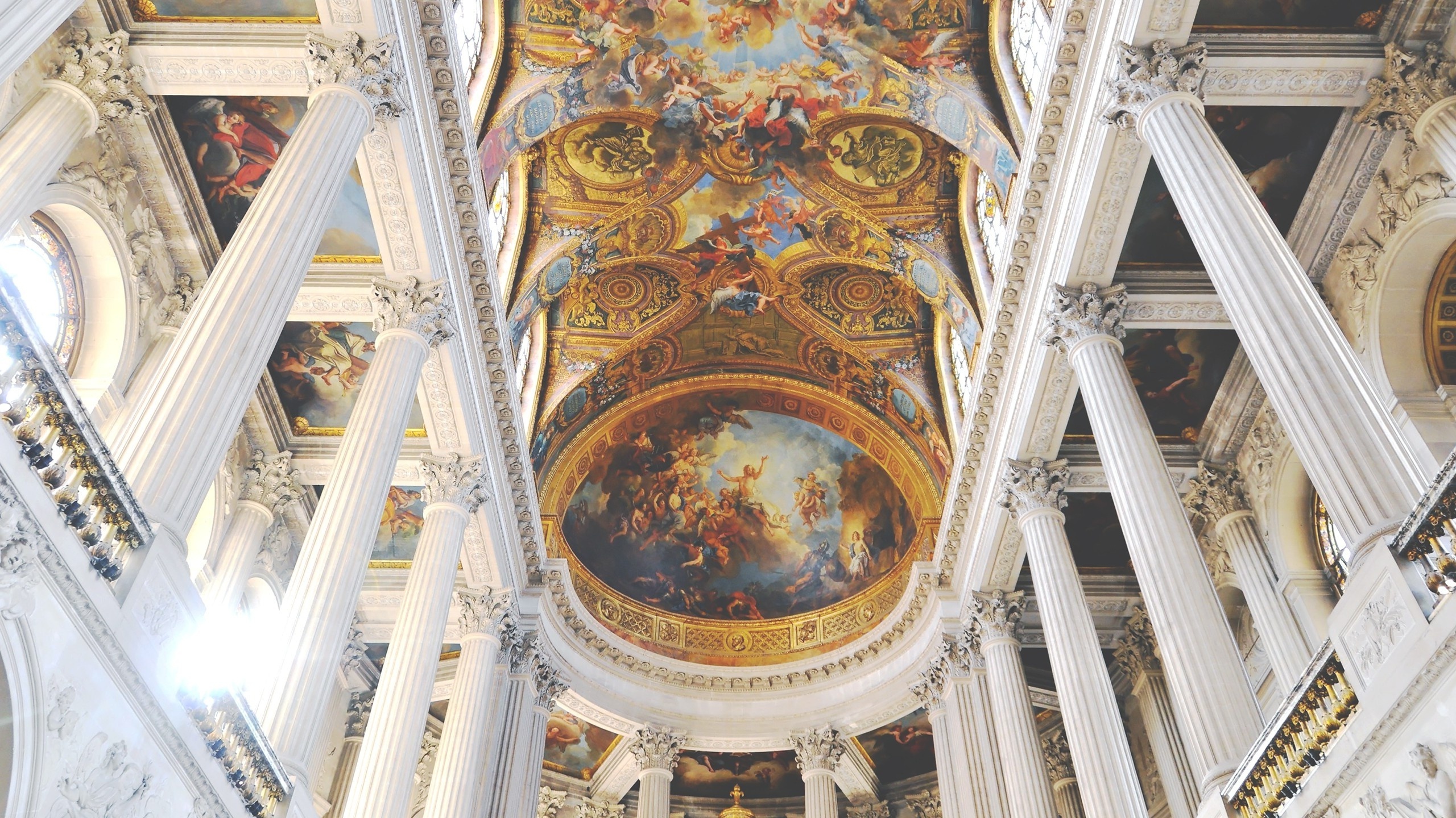 Versailles Palace, Ceiling gold, Marble buildings, France, 2560x1440 HD Desktop