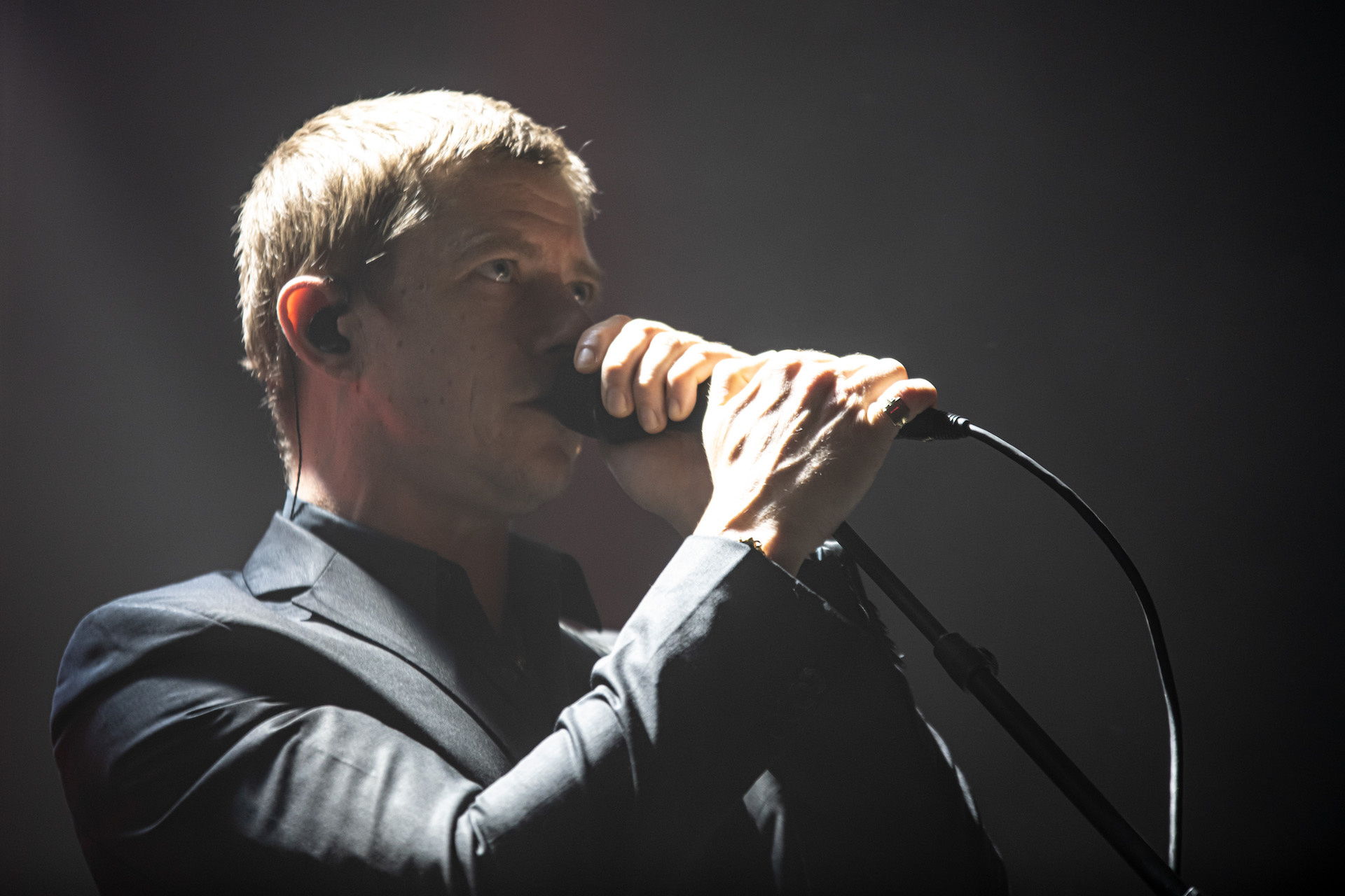 Interpol band, Invigorating show, The Met Philly, 1920x1280 HD Desktop