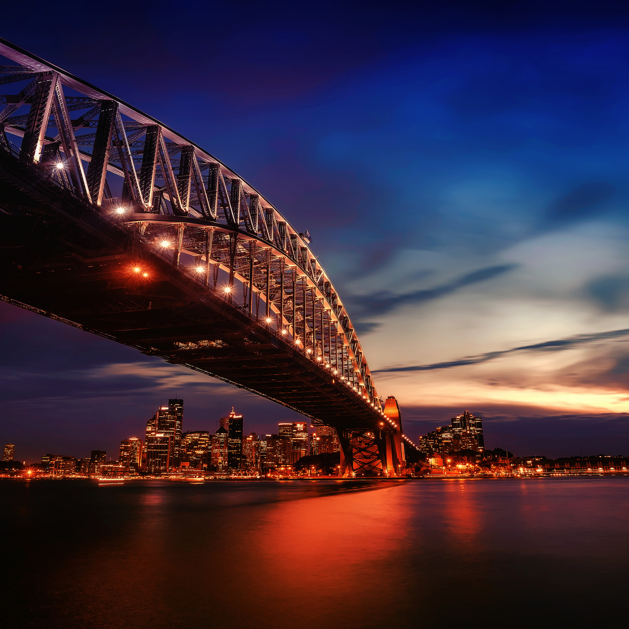 Lichter der Stadt beleuchten die Sydney Harbour Bridge, 2050x2050 HD Handy