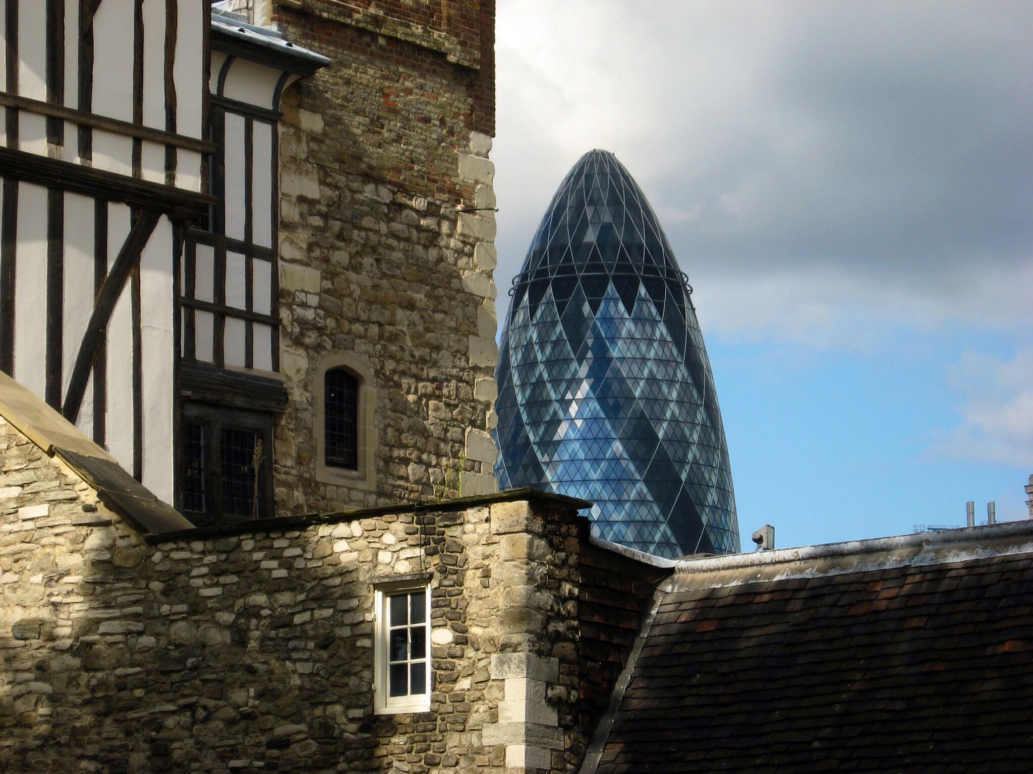 The Gherkin in the background, Tower of London, Original travel, Travel photography, 2050x1540 HD Desktop
