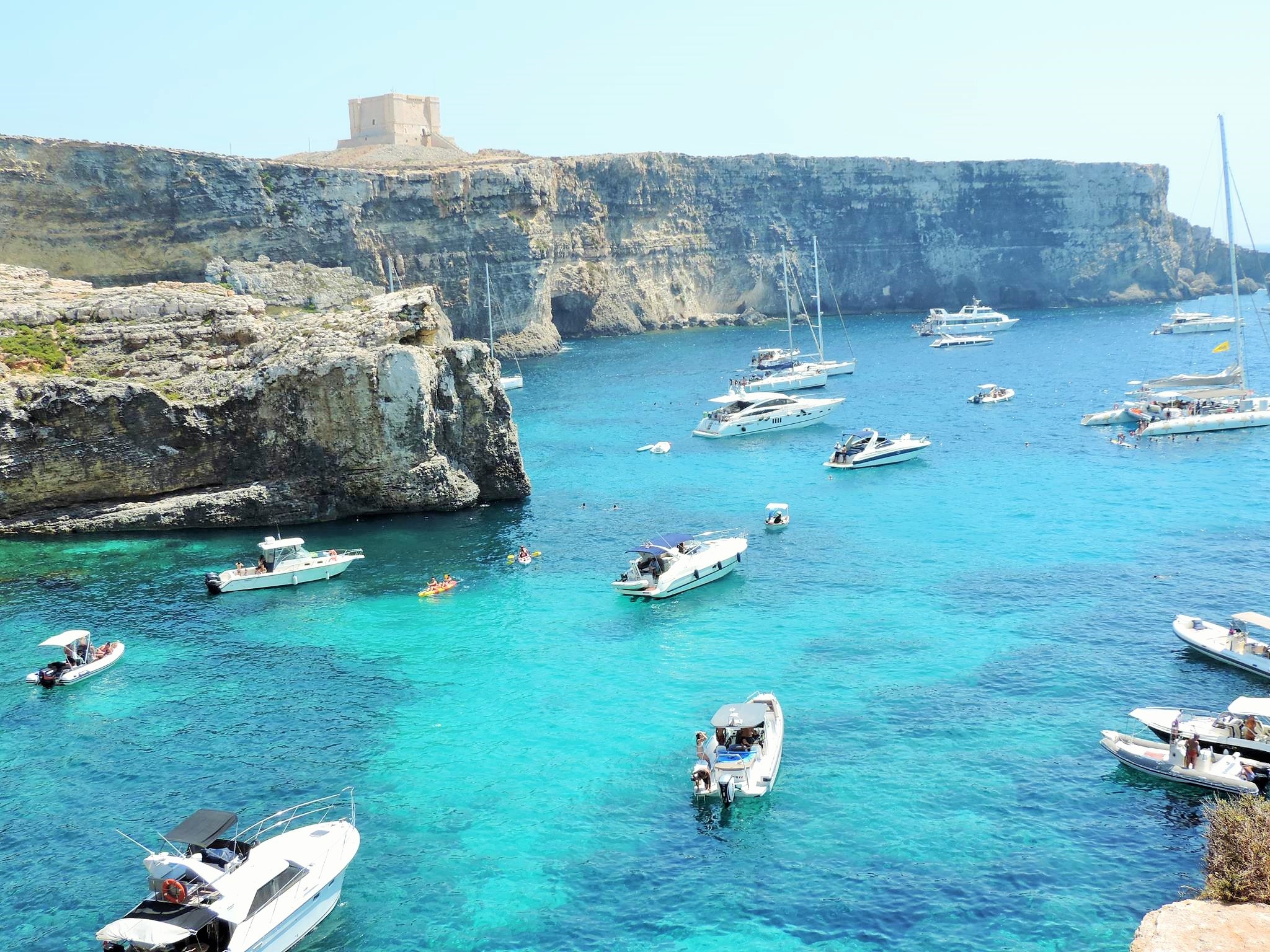 Comino Island, Malta, Vagabundler, Blue Lagoon, 2050x1540 HD Desktop