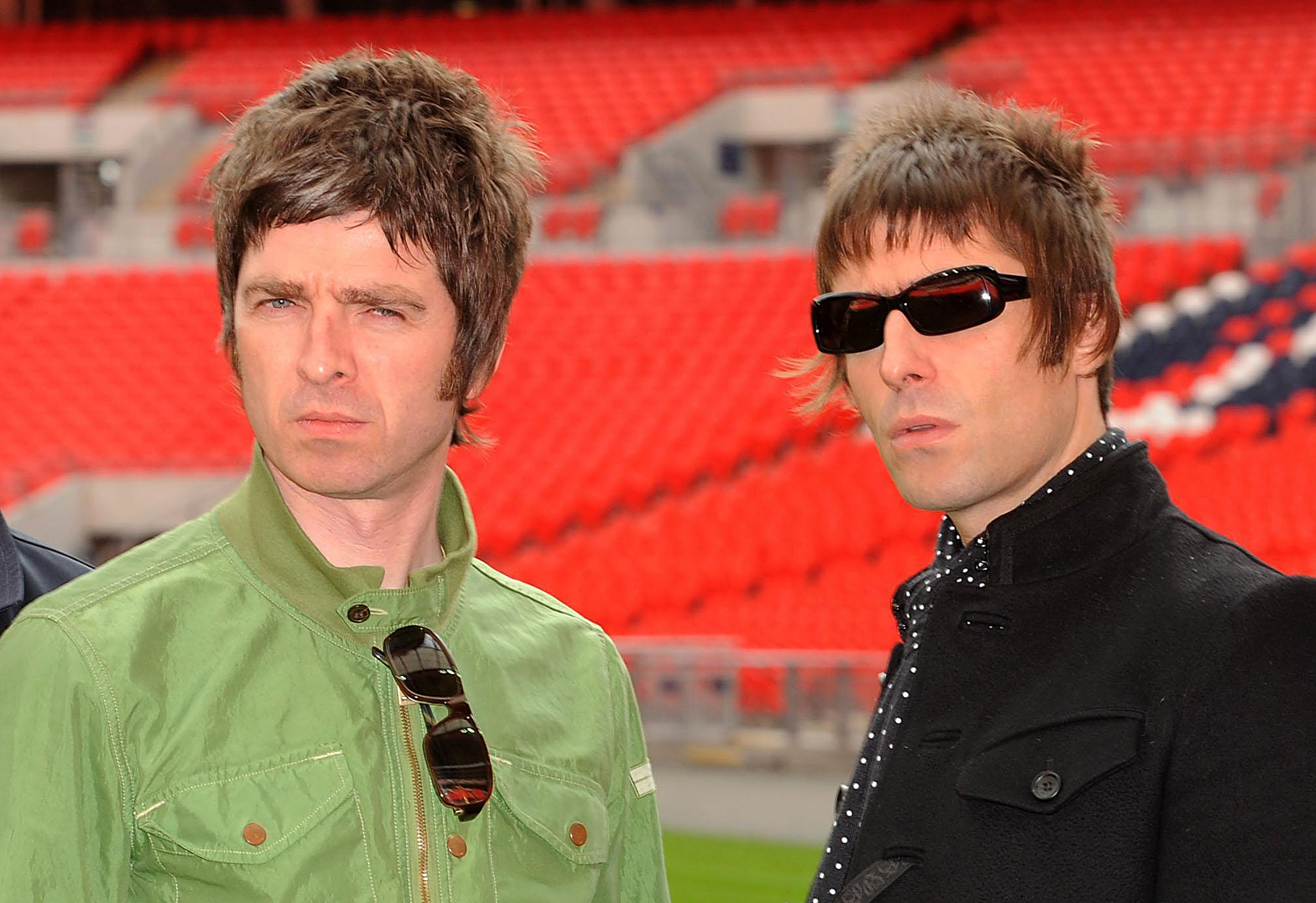 Liam Gallagher, Noel Gallagher insults, Best insults, Gallagher brothers, 3000x2060 HD Desktop