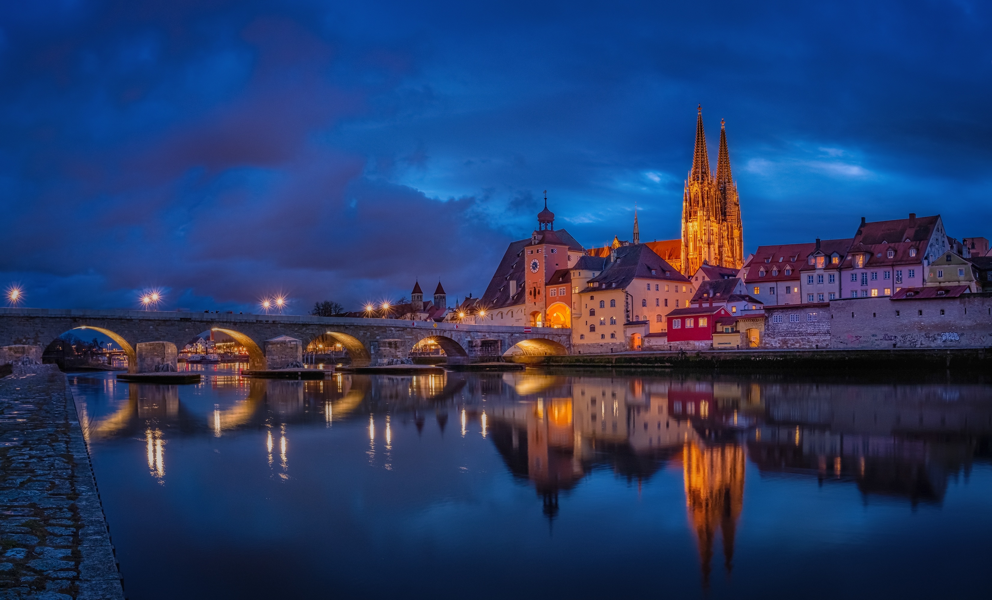 Danube River, Regensburg, Germany, 3310x2000 HD Desktop