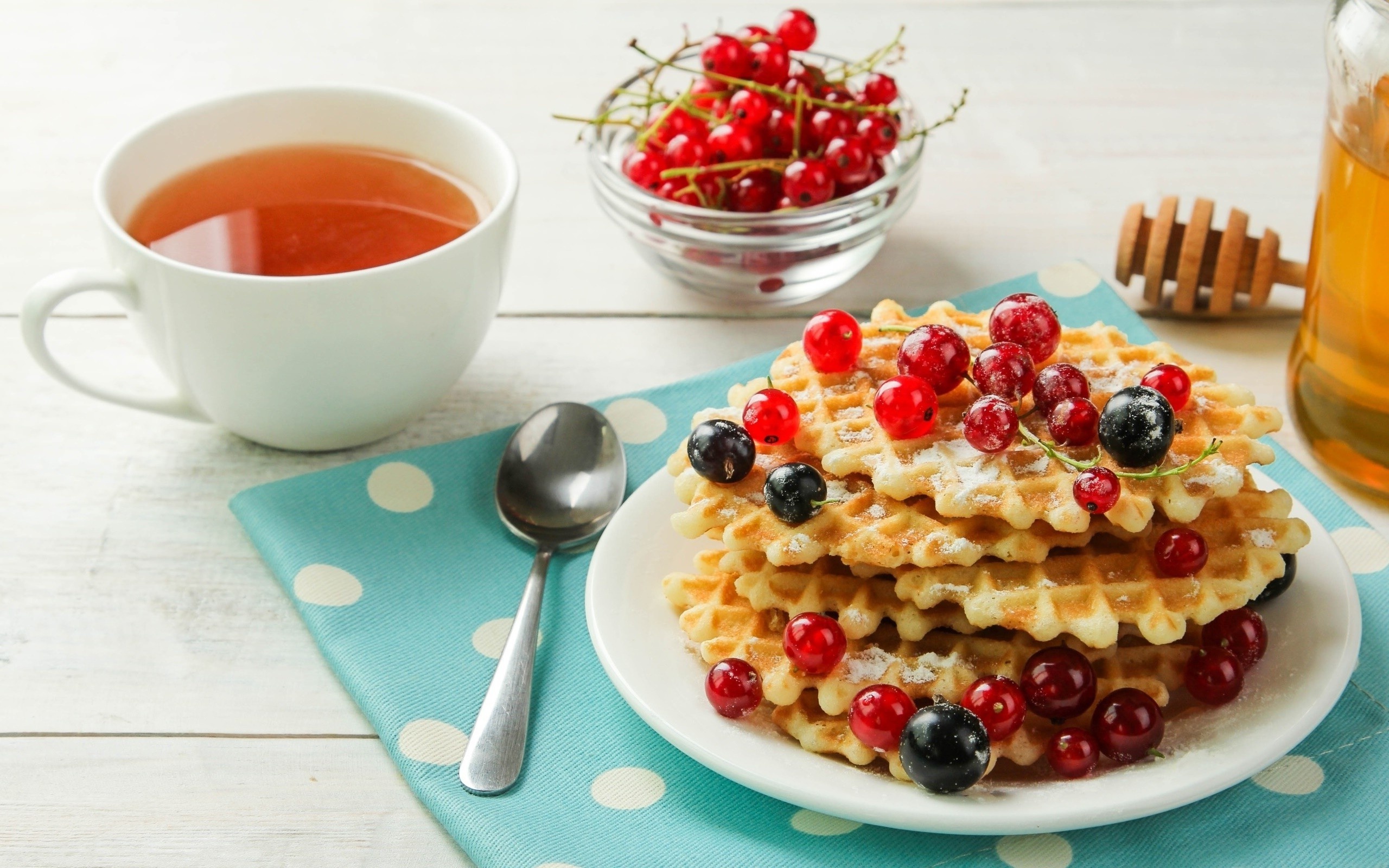 Waffle: Berries, Baked goods for breakfast, Tea. 2560x1600 HD Wallpaper.