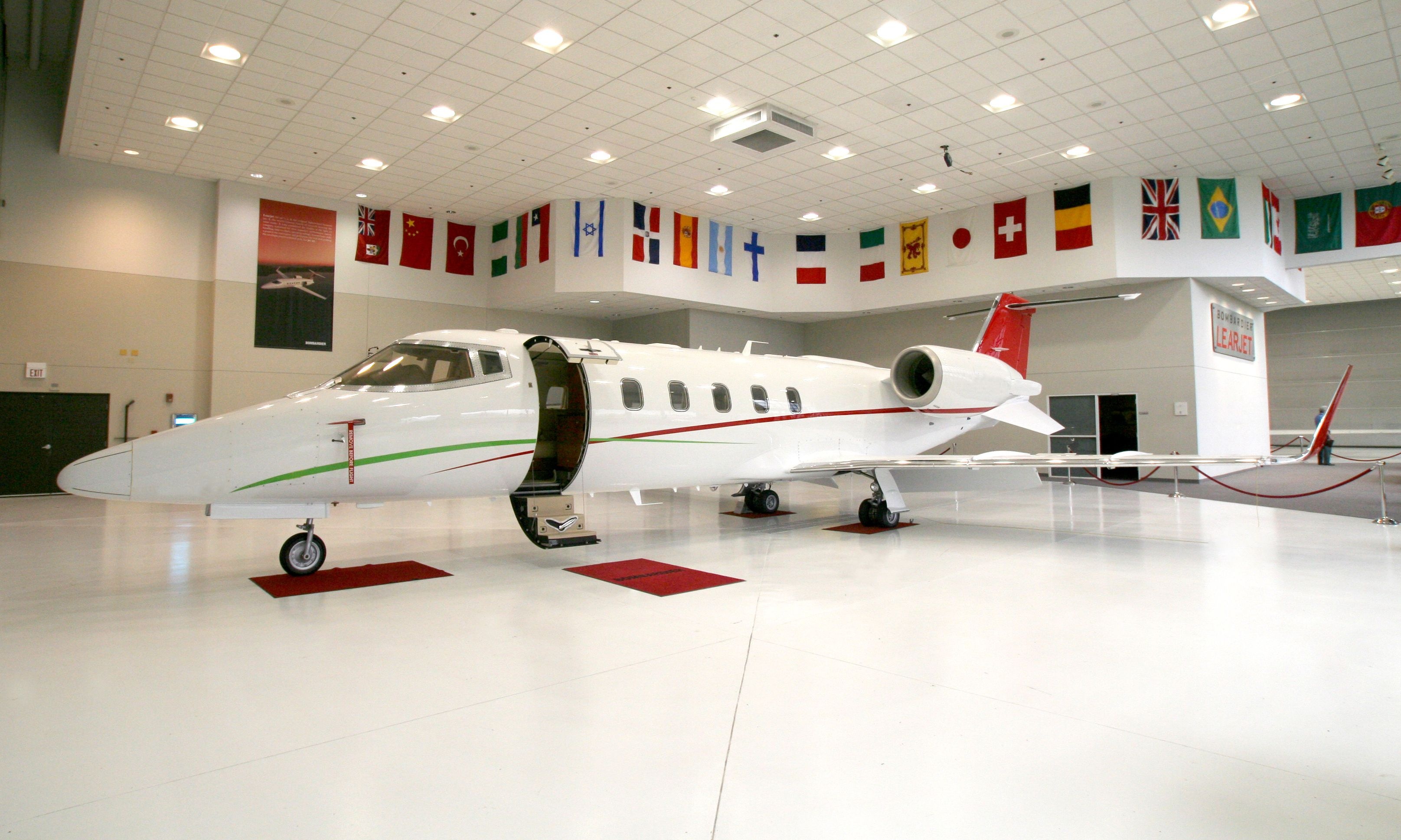Learjet 60 / 60XR - &m 3240x1940
