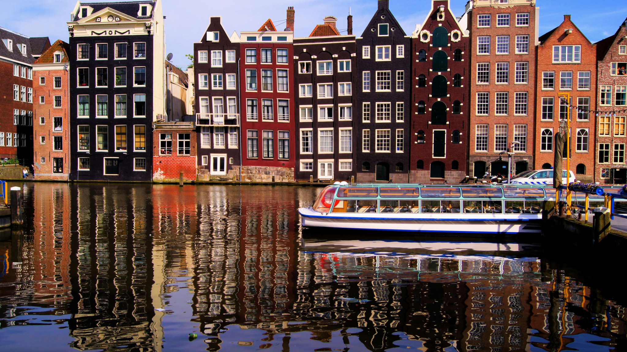 Nyhavn's captivating waterfront, Danish reflections, Amsterdam-like charm, Serene river scenes, 2050x1160 HD Desktop