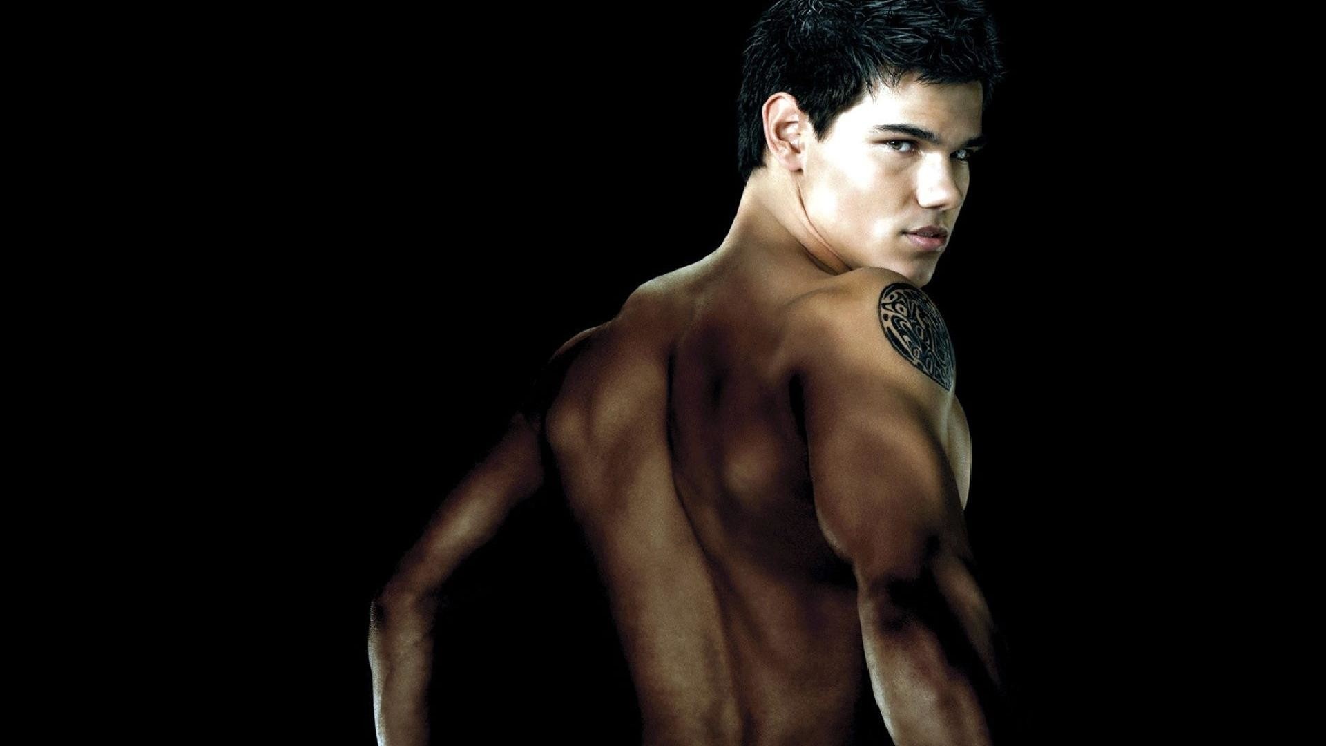 Taylor Lautner Shirtless wallpaper, Muscular physique, Jacob Black, Teen sensation, 1920x1080 Full HD Desktop