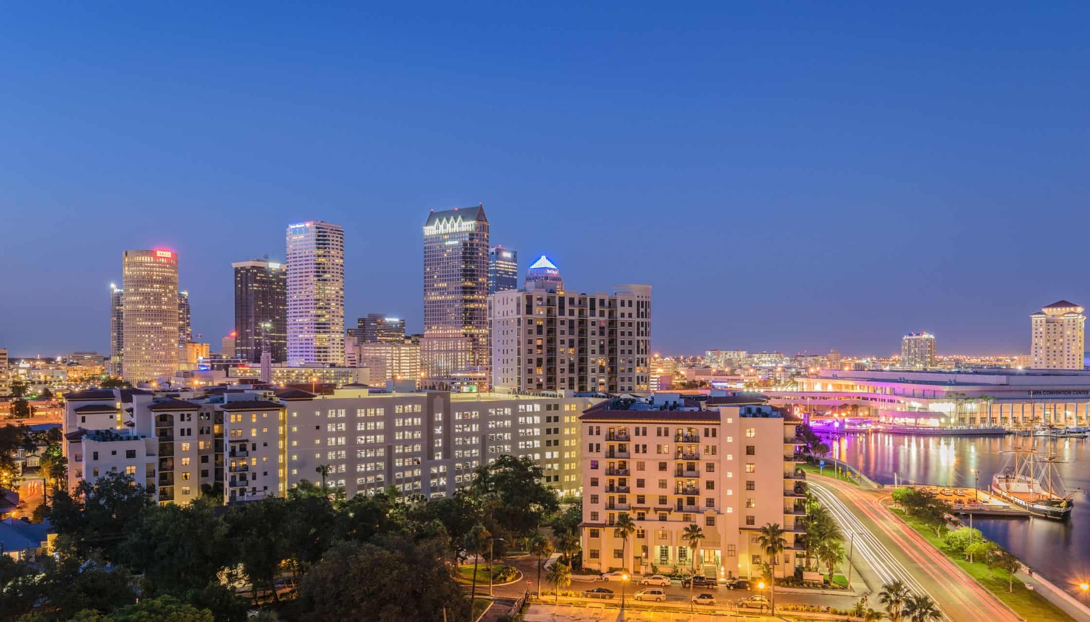 Tampa skyline, Luxury real estate, Priced neighborhoods, Exclusive properties, 2250x1280 HD Desktop