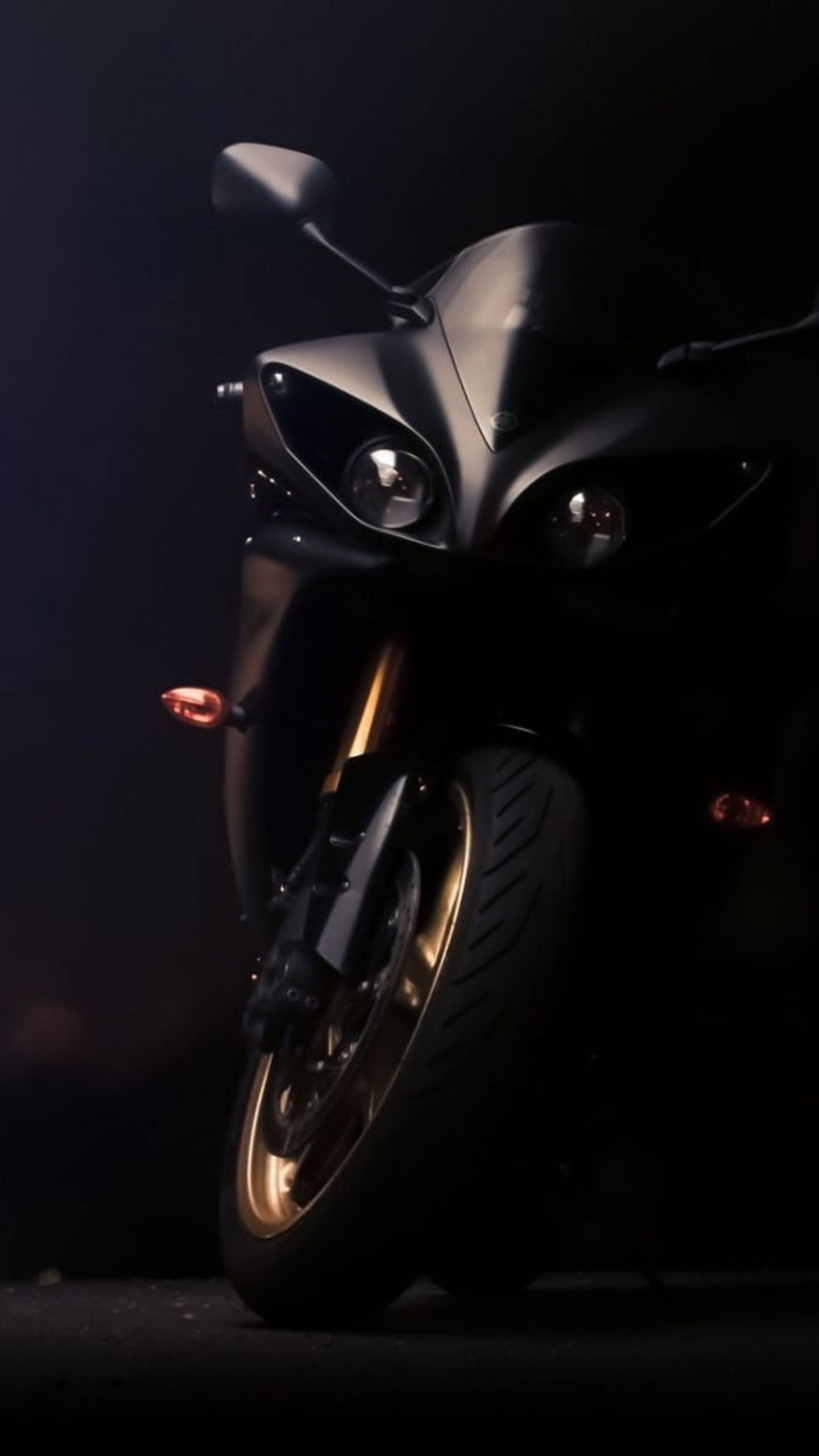 Sports Bike, Black beauty, Yamaha YZF R1, Power on two wheels, 1440x2560 HD Phone