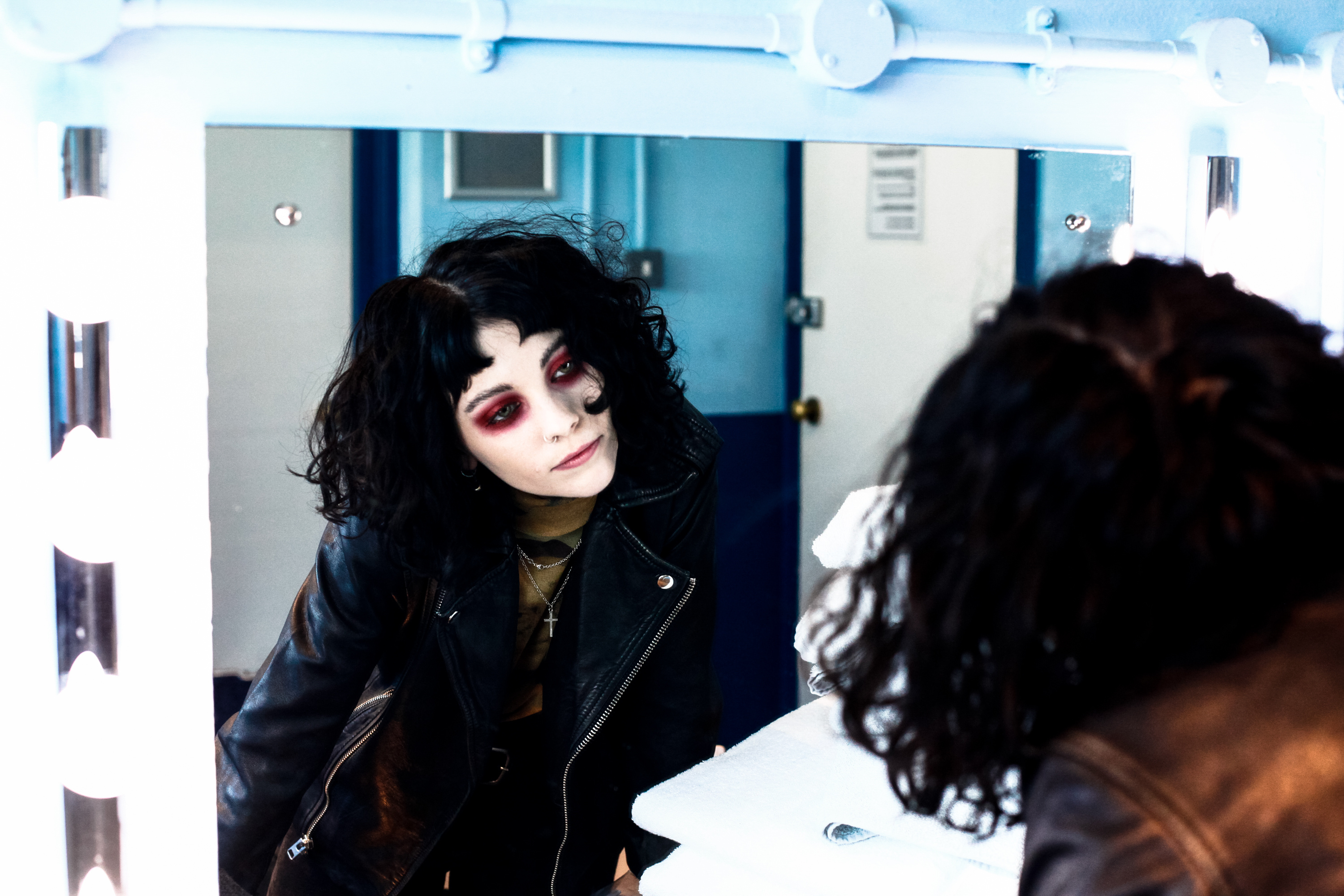 Pale Waves, In conversation, Music insights, Passionate discussion, 3000x2000 HD Desktop